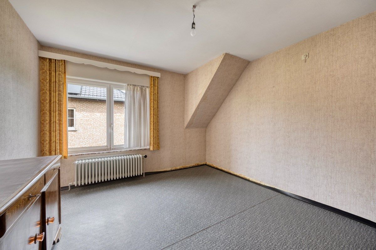 Ruime woning met tuin en 6 slaapkamers foto 17