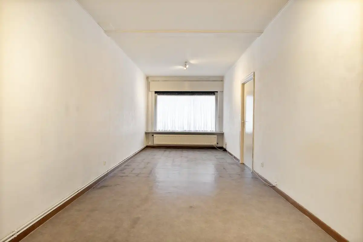 Halfopen huis met 2 kamers en garage te koop in Anzegem foto 2