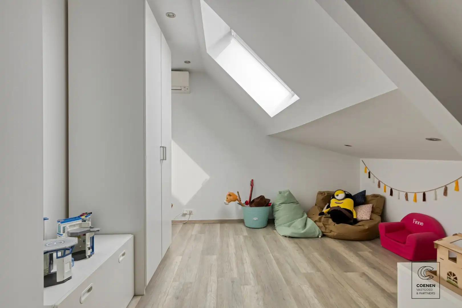 Gerenoveerde woning met 4 à 5 slpk's op een gunstige ligging te Oelegem! foto 22