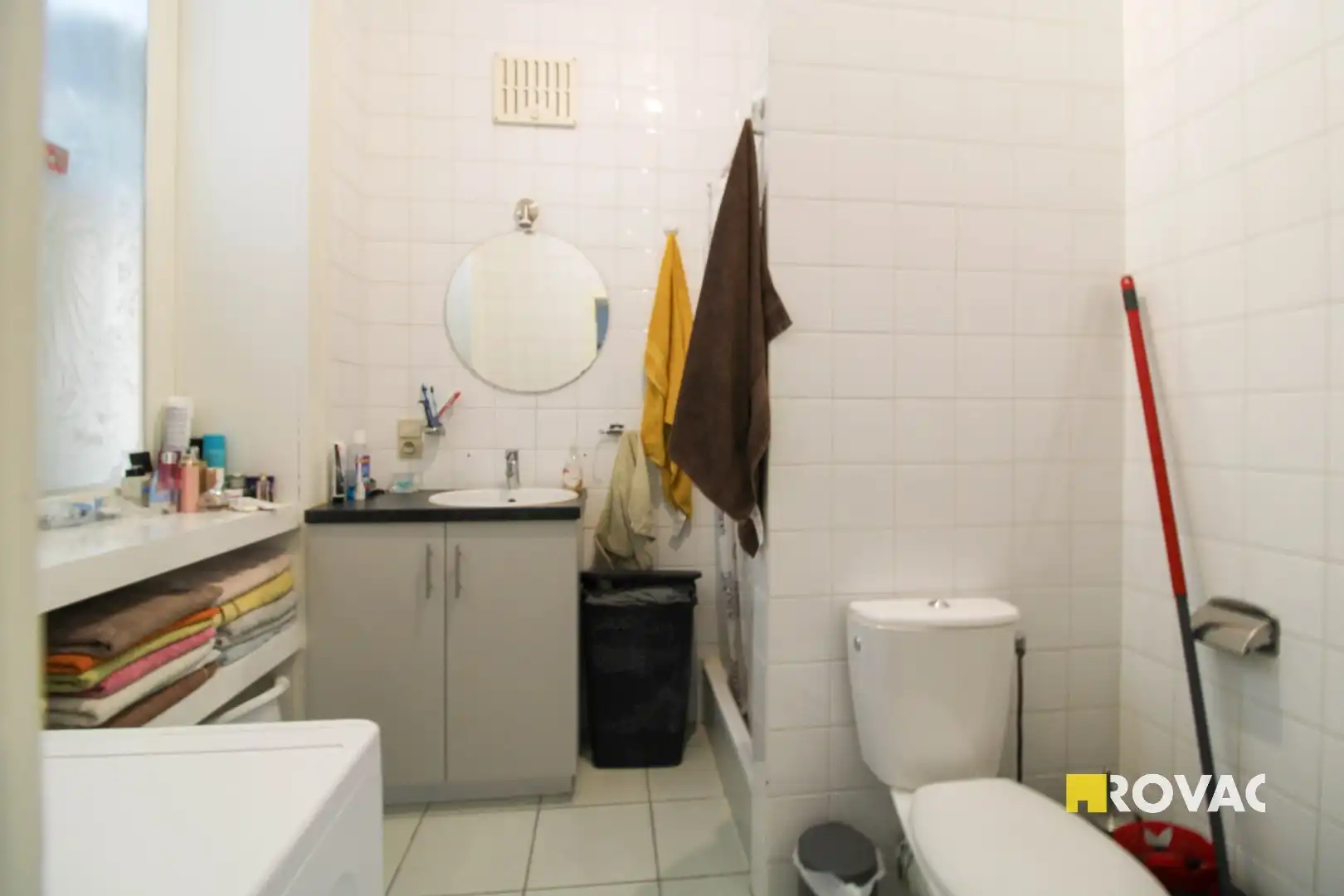 Vernieuwd appartement op de 1ste verdieping (vooraan gebouw)! foto 10