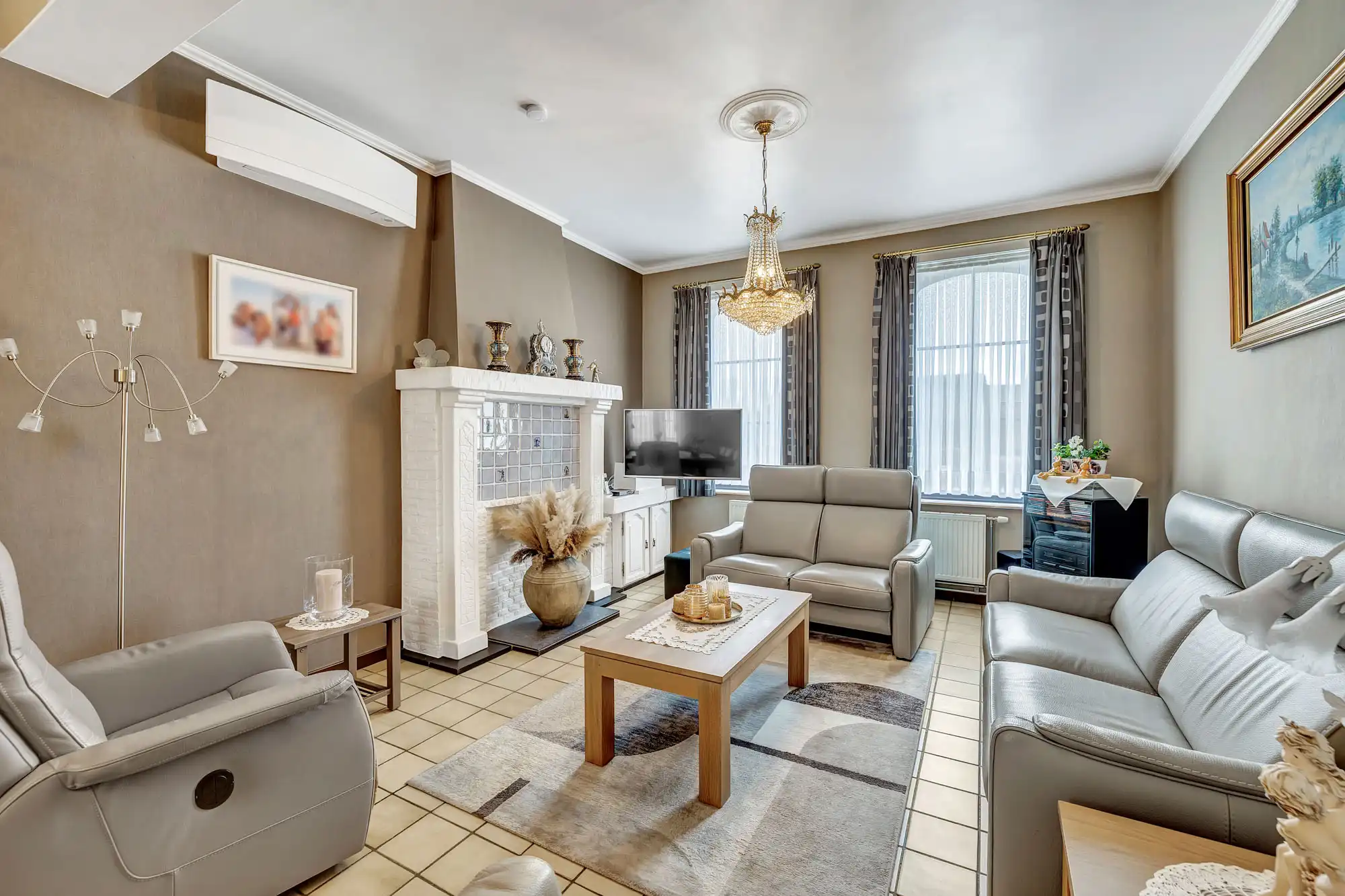 Goed onderhouden woning met garage op strategische locatie foto 7