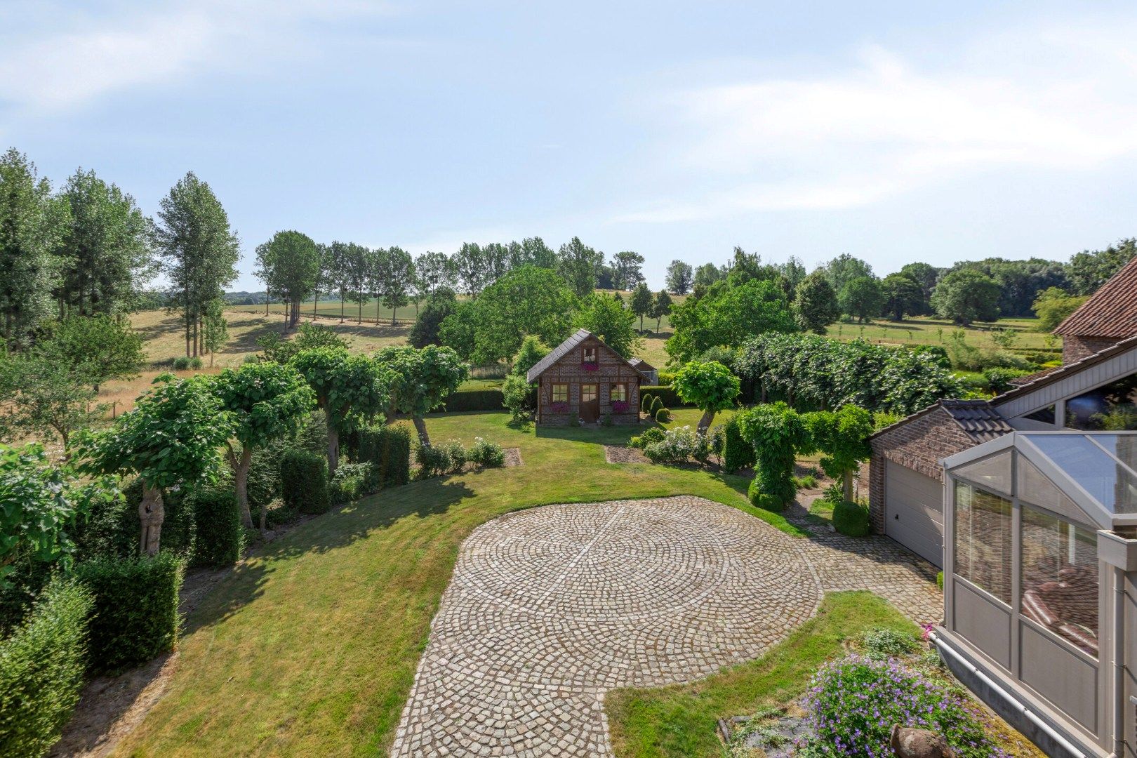 Uitzonderlijke woning met prachtig vergezicht op perceel van 72 are foto 4