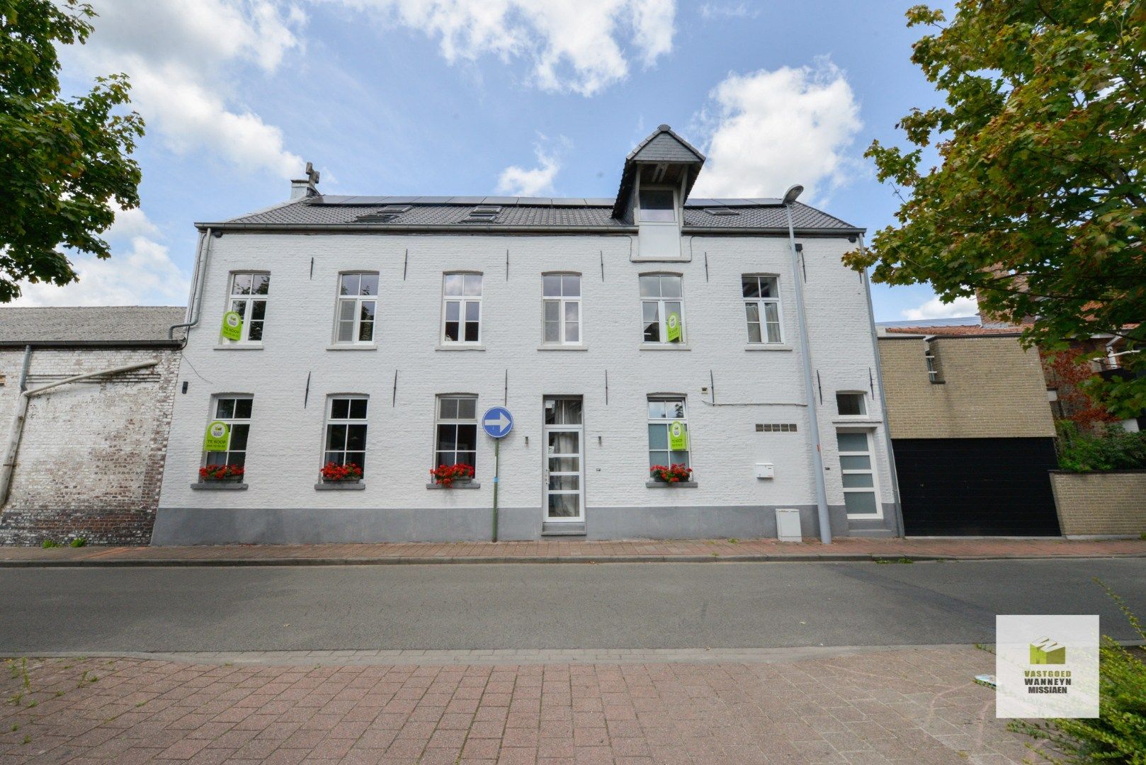 Gerenoveerd handelspand met ruime woning en gezellige stadstuin te centrum Roeselare foto 20