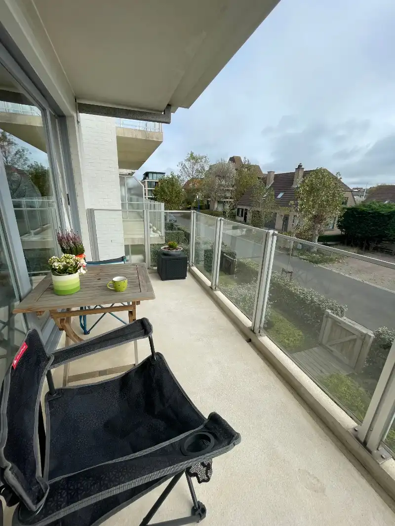 Ruim en rustig  gelegen villa-appartement met 2 slaapkamers en 3 terrassen - een unieke kans! foto 14