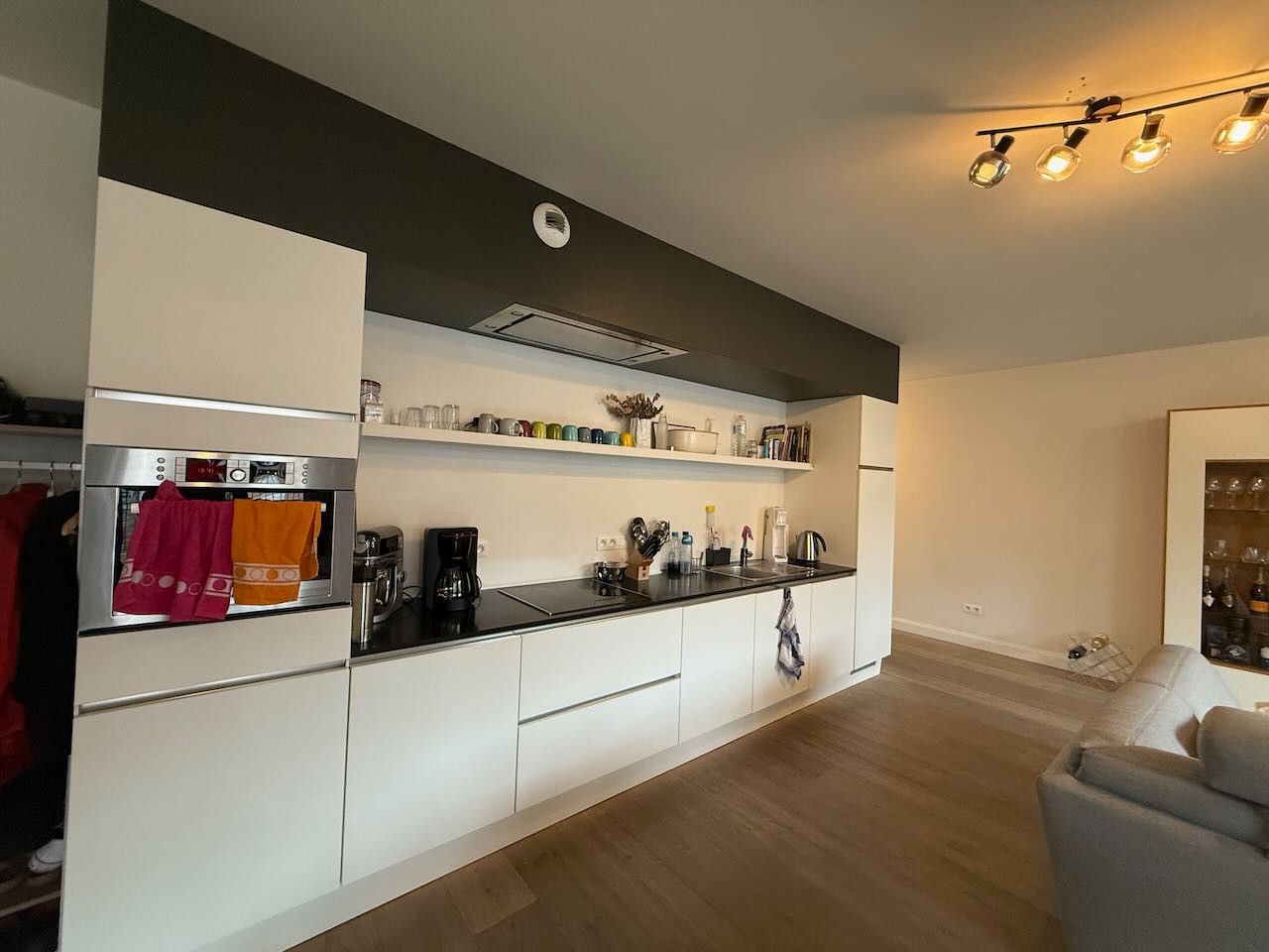 Modern en lichtrijk appartement met groot terras foto 4