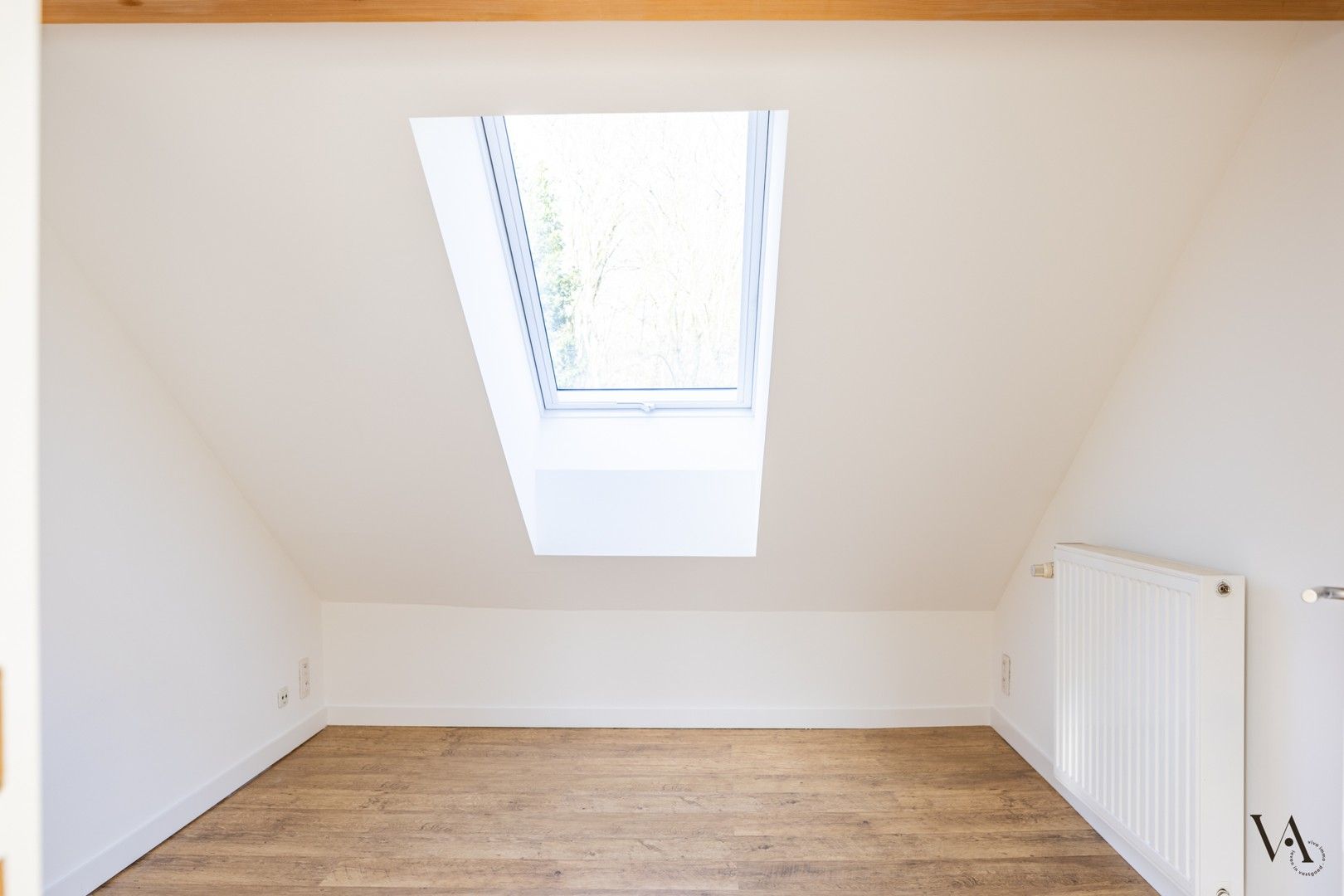 Gerenoveerde gezinswoning met tuin aan Park Michotte foto 11