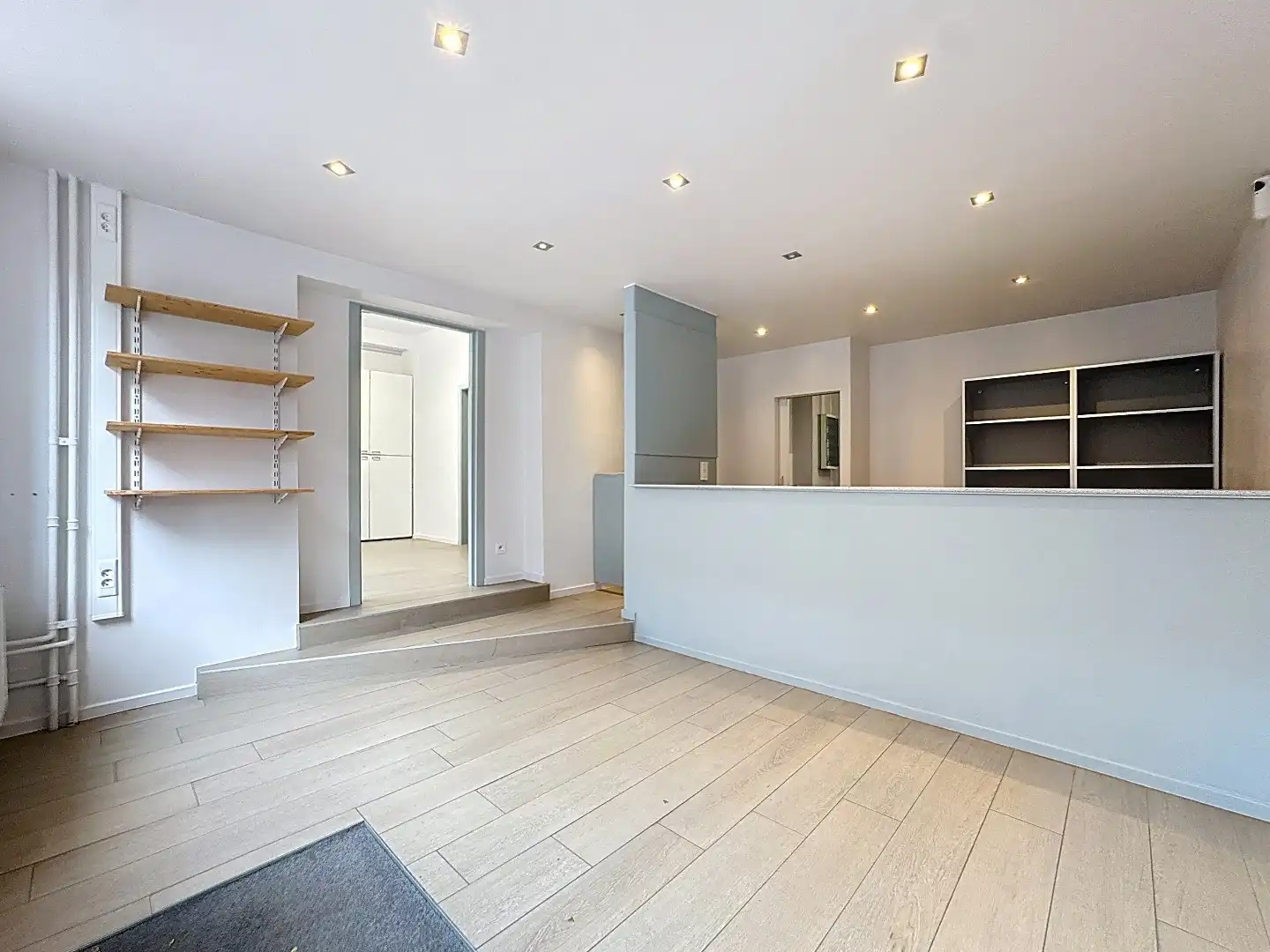 Te huur: commercieel pand (75m²) in Wolvertem – Recent gerenoveerd & instapklaar. foto 2