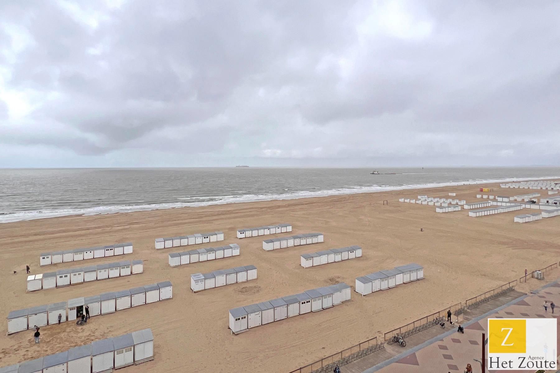 Uitstekend gerenoveerd appartement, frontaal zeezicht Knokke foto 15