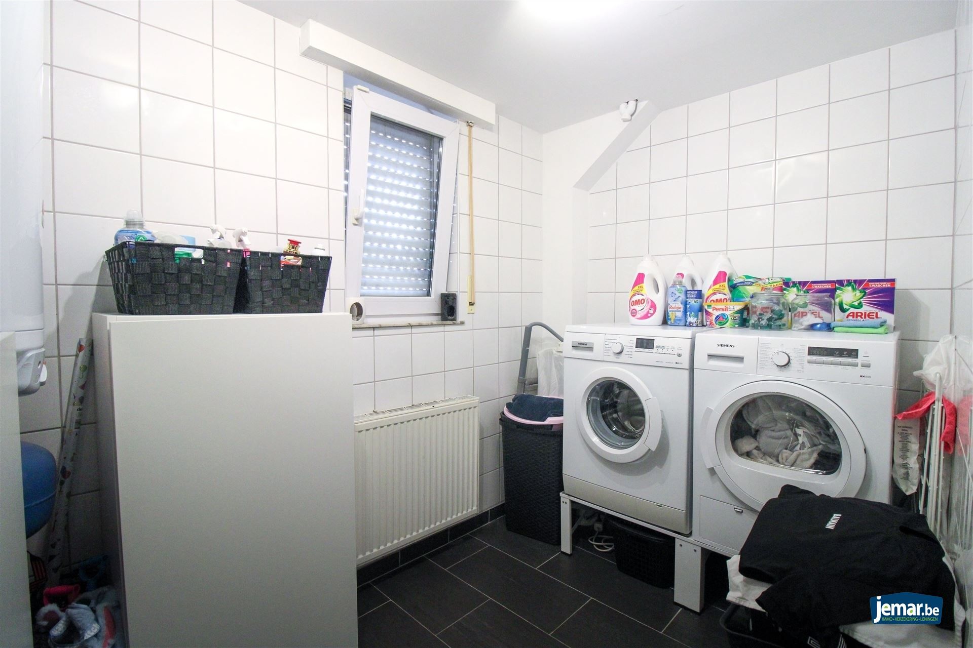 Instapklare gezinswoning met 4 slaapkamers, 2 badkamers in kindvriendelijke, rustige omgeving! foto 9