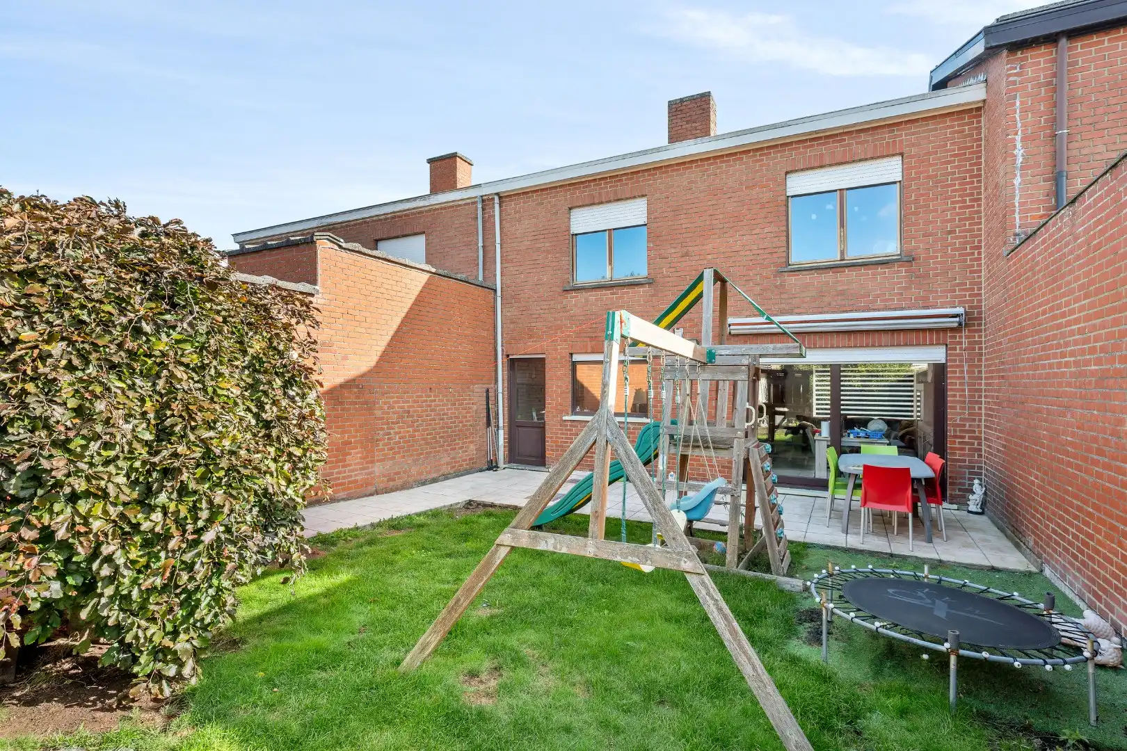 OP TE FRISSEN WONING MET 3 SLAAPKAMERS, BUREAURUIMTE, GARAGE EN  TUIN foto 5