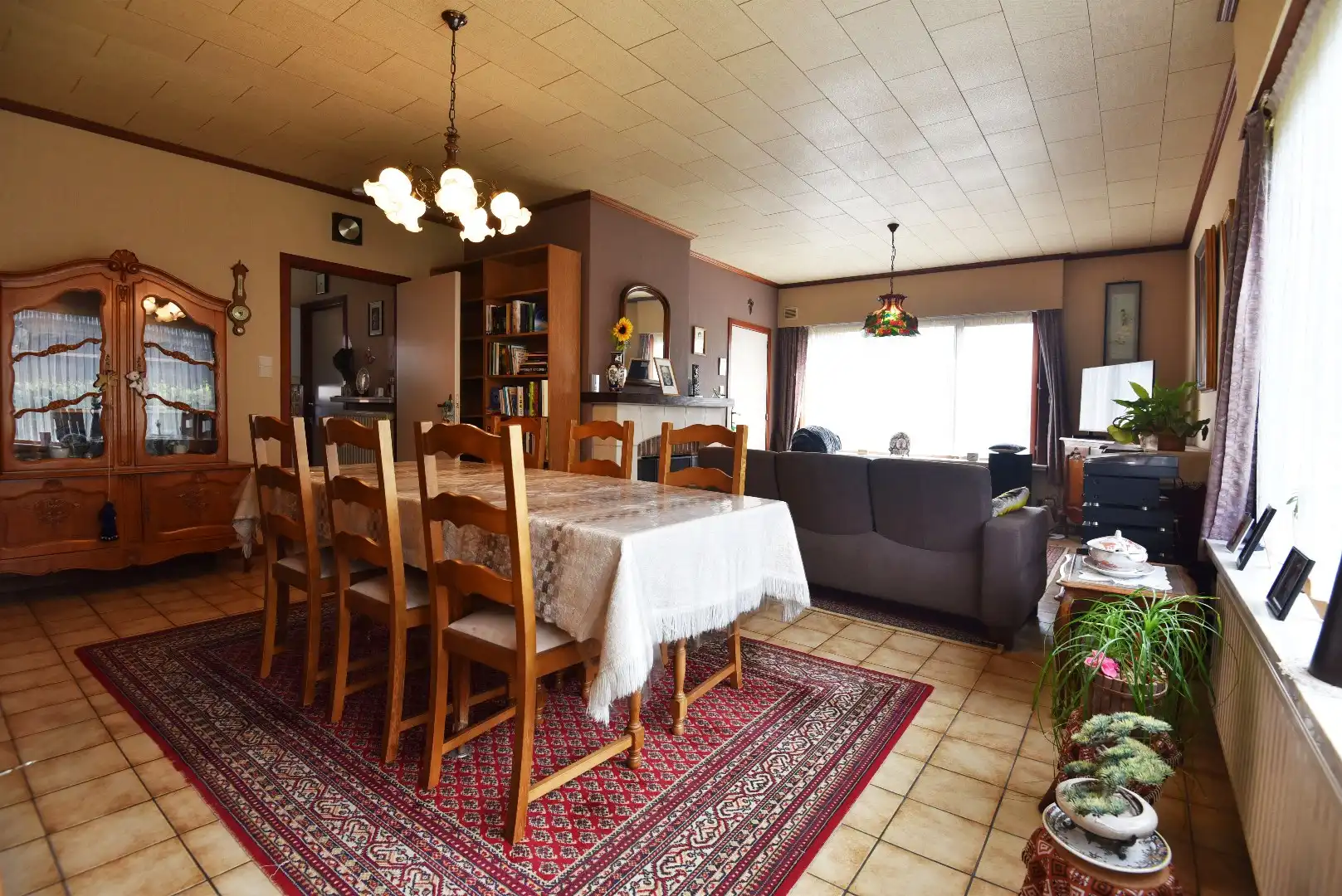 Op te frissen woning met 3 slpks in de Bloemenwijk in Maldegem foto 3