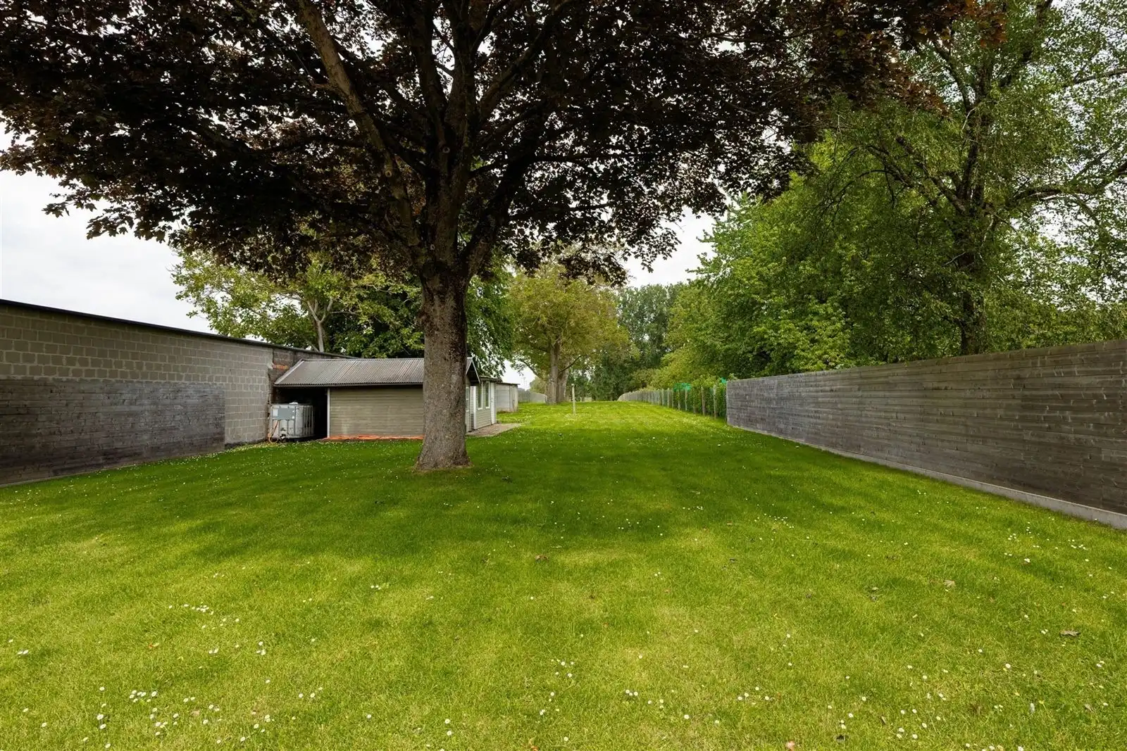 Instapklare bungalow met grote tuin foto 3