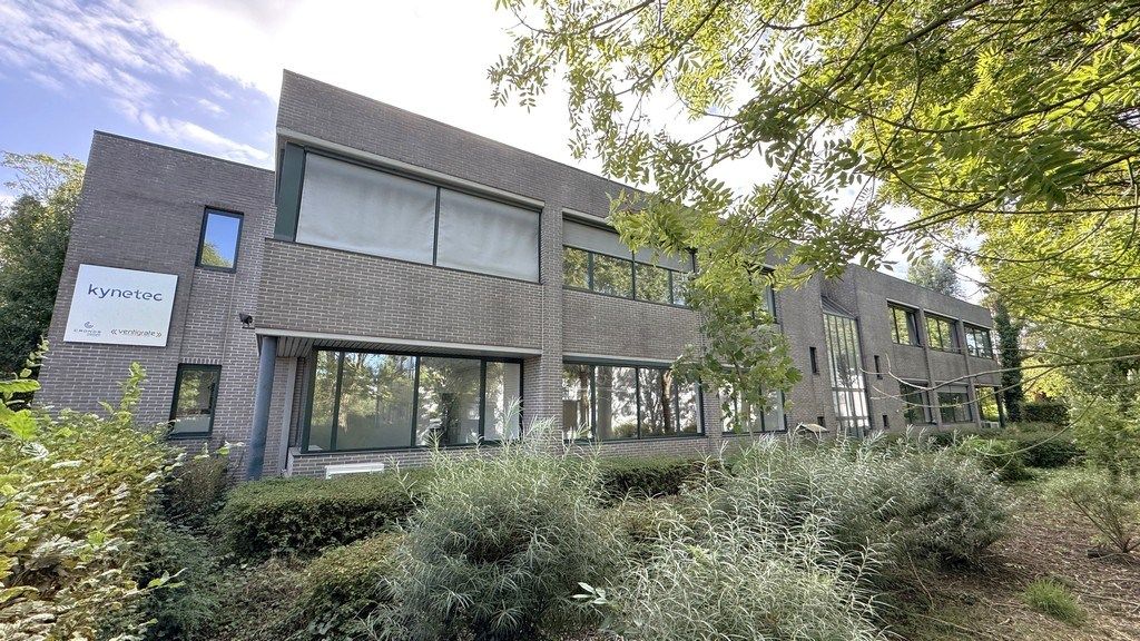 Instapklaar gelijkvloers kantoor vlakbij N171 te Kontich foto 16