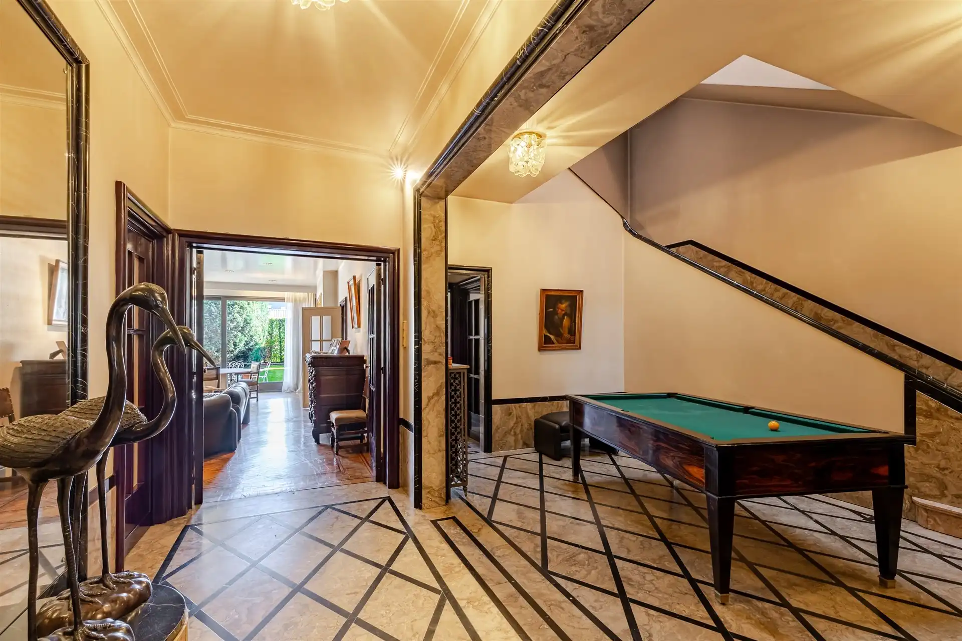 Karaktervolle herenwoning met indrukwekkende ruimte, authentieke elementen en rustige tuin nabij het stadspark foto 12