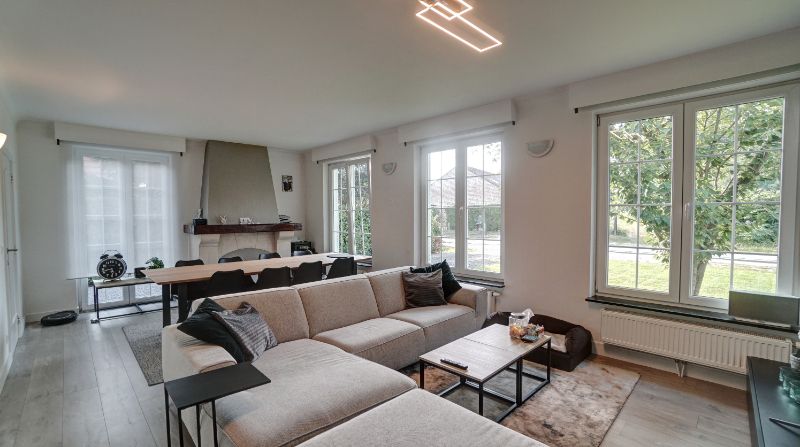 Charmant gelijkvloers-landhuis van 97m² op 8 are 48 ca foto 4