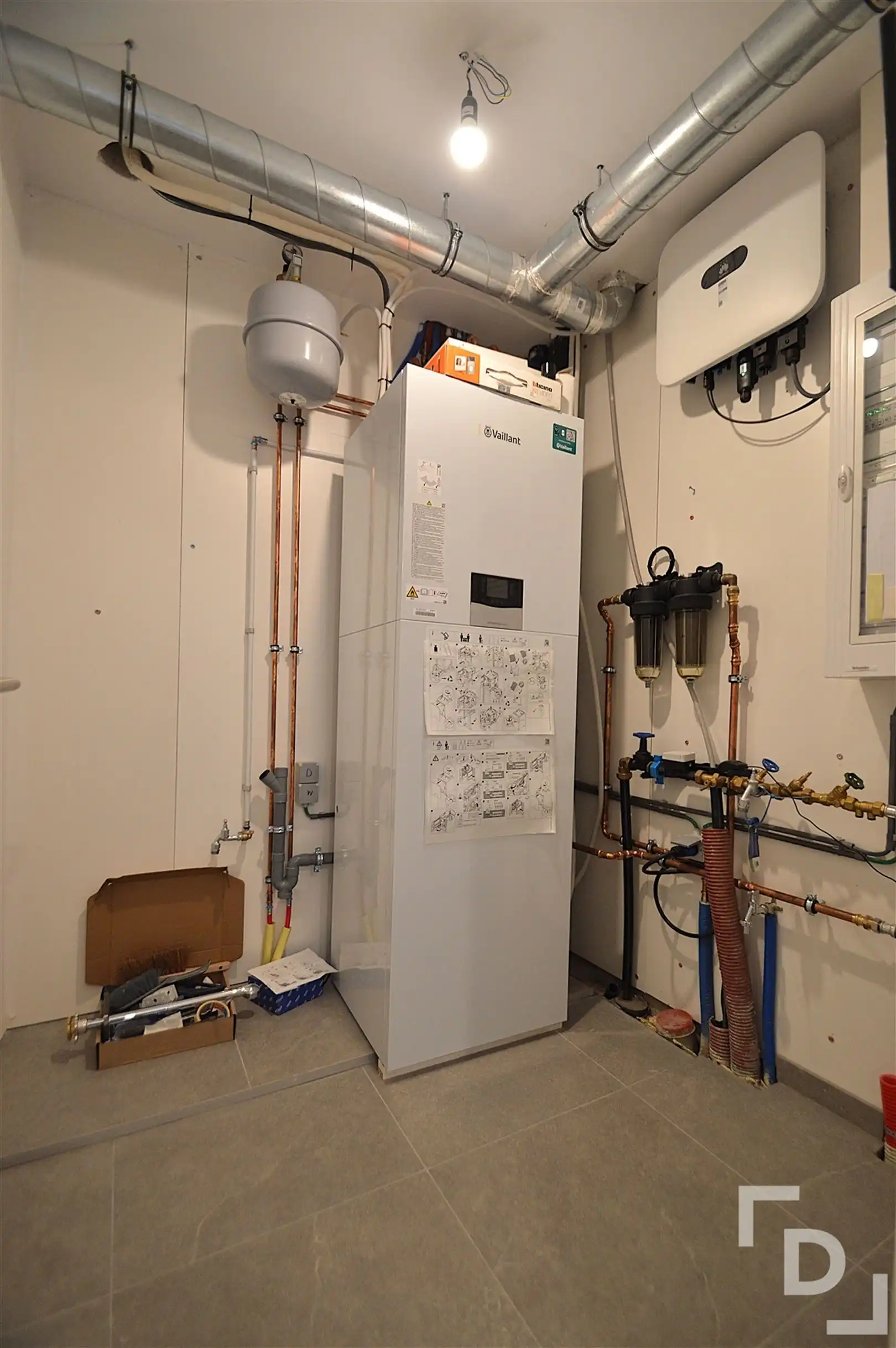 Modern en energiezuinige nieuwbouwwoning in centrum Ieper. foto 18