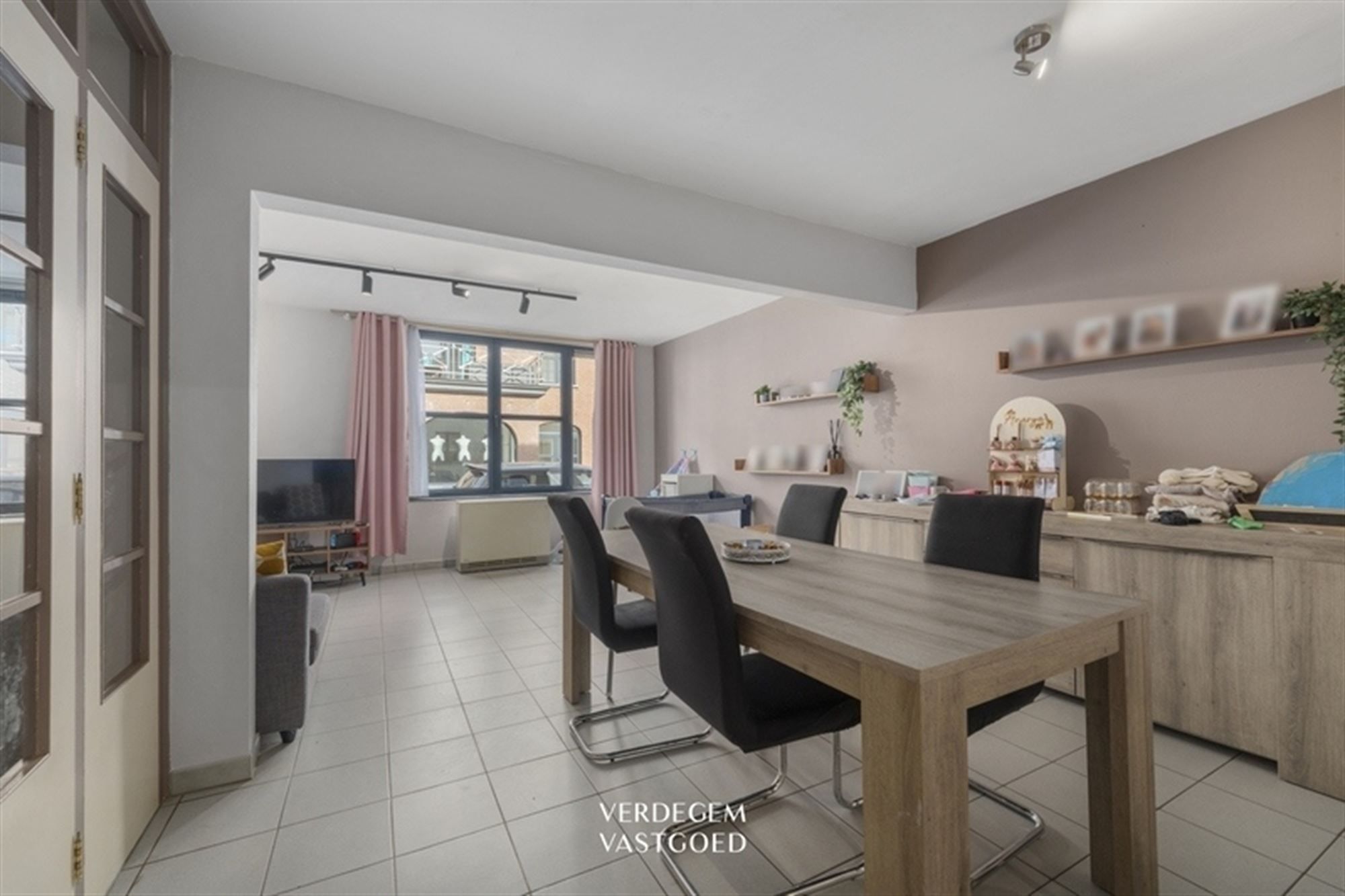 Gelijkvloers appartement met 2 slaapkamers en zonnige tuin foto 2