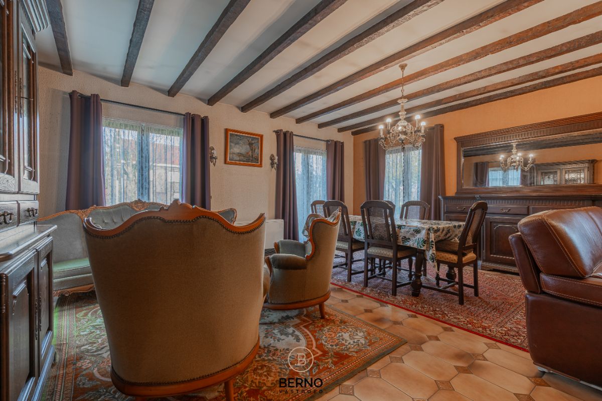 Te renoveren laagbouwwoning op 1.095m2 foto 5