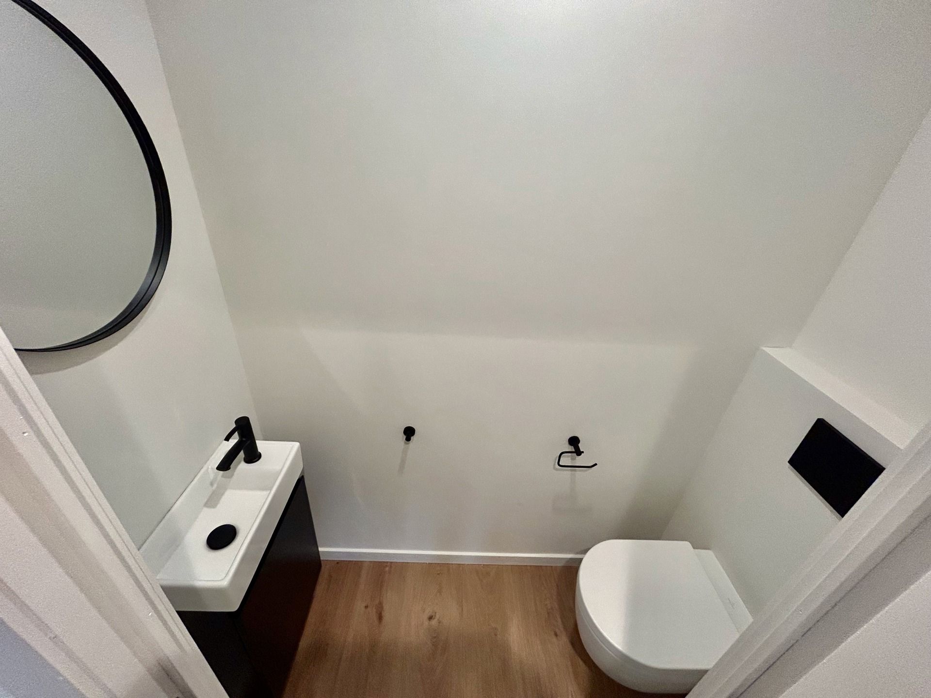 Exclusief gelijkvloers appartement gelegen in het centrum! foto 17