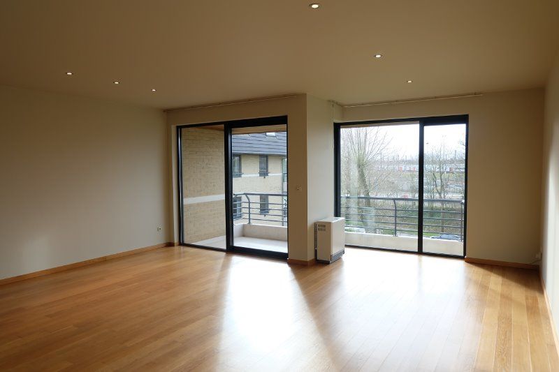 RUSTIG GELEGEN 2- SLAAPKAMERAPPARTEMENT MET TERRAS EN GARAGE foto 5