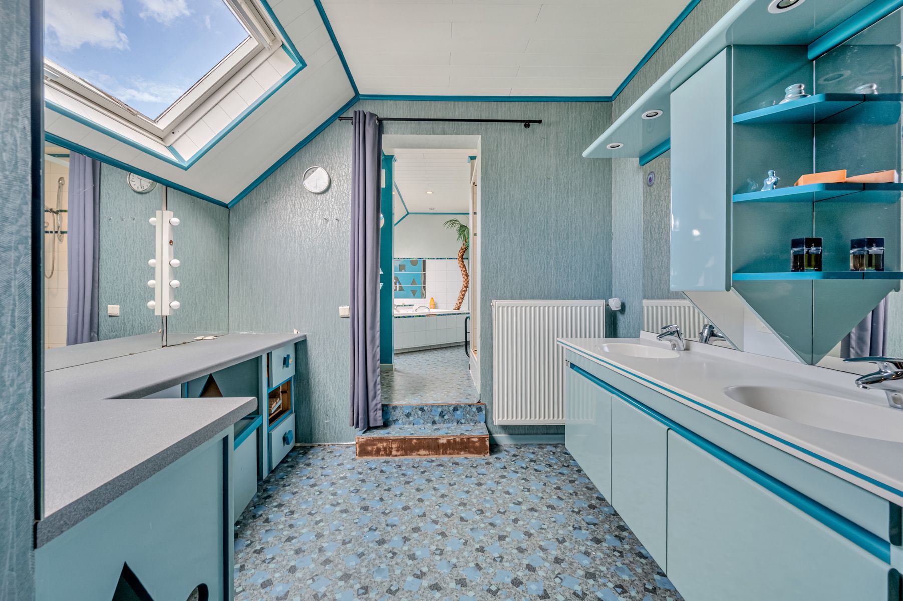 Ruime woning met atelier en garage op perceel van 32 are  foto 27