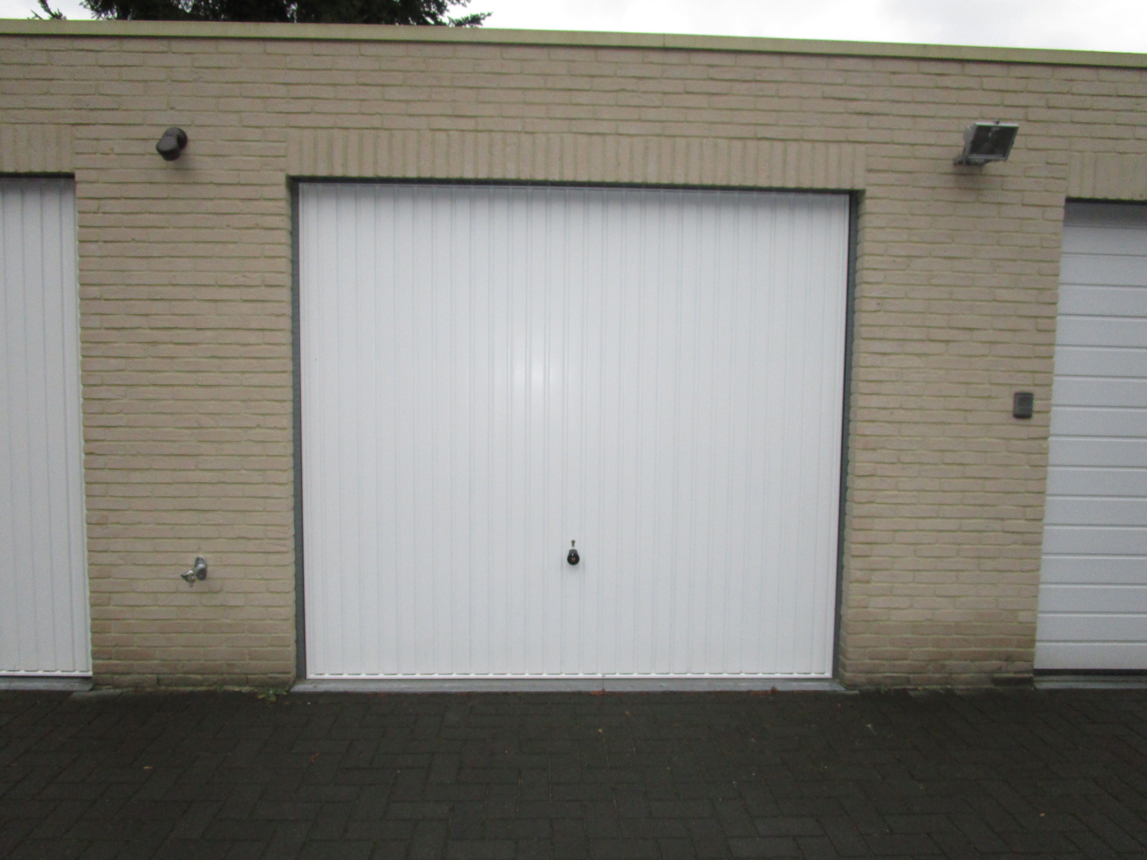 Grote bovengrondse garagebox in centrum foto 2