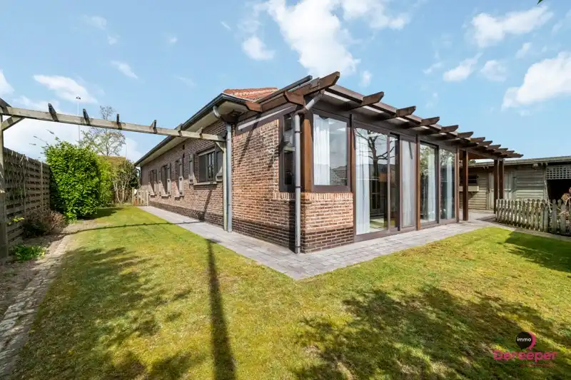 Charmante bungalow, gelegen op een ruim perceel van 626 m² foto 18