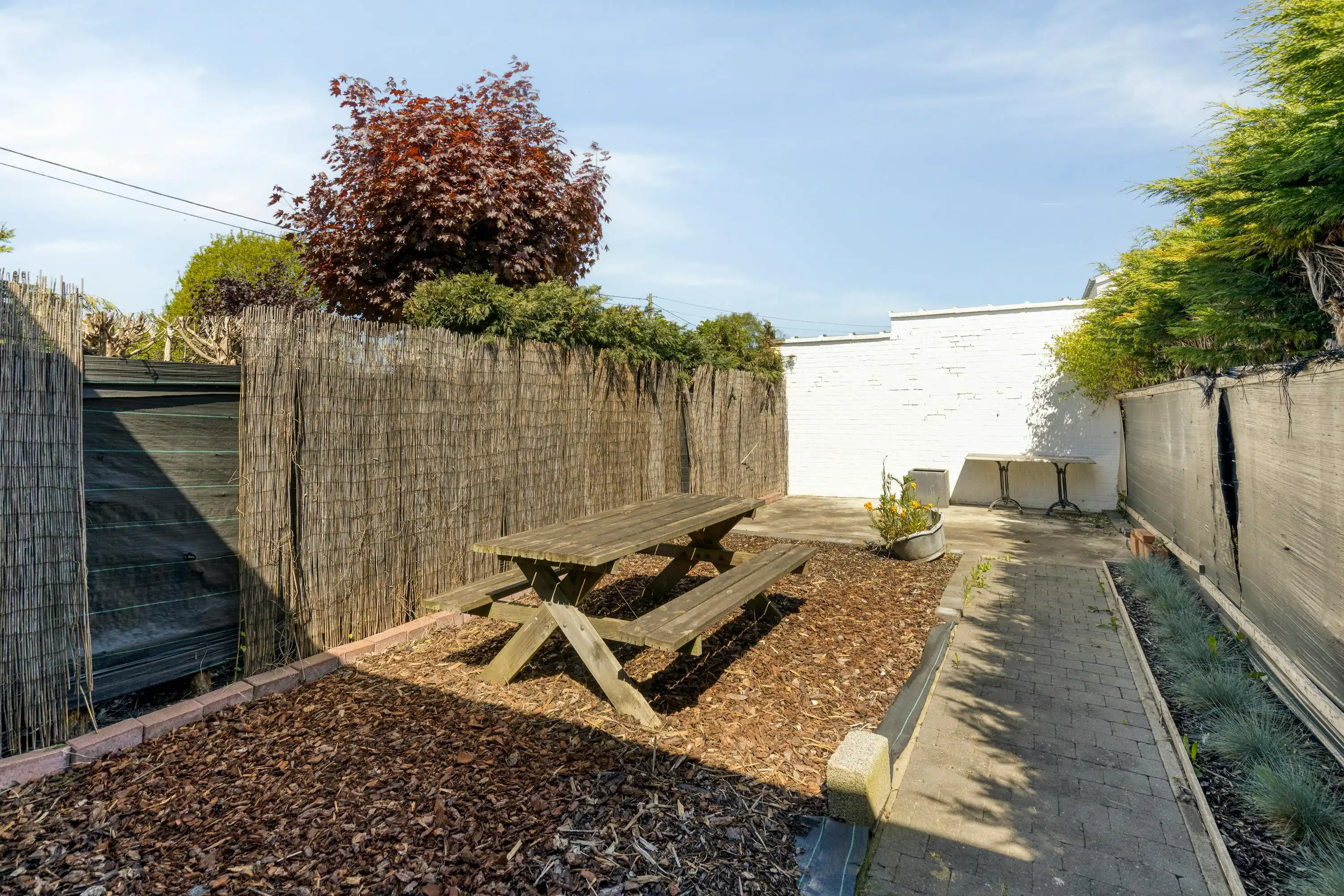 Een charmant huis met gezellige tuin en garage te Roeselare foto 9