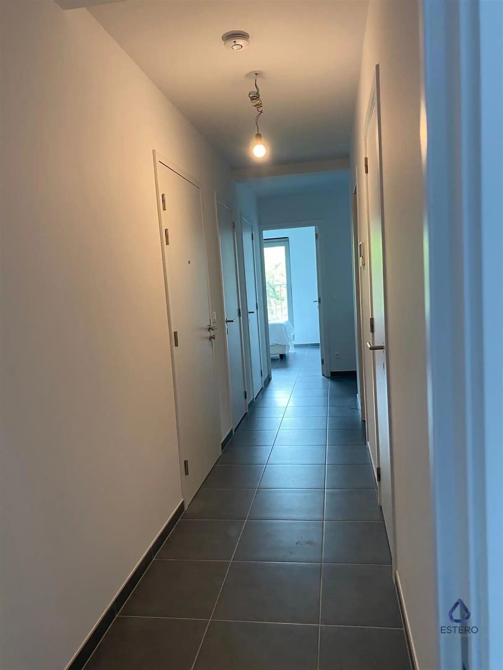 Nieuwbouwappartement met 3 slpk in verkeersluwe straat. foto 2