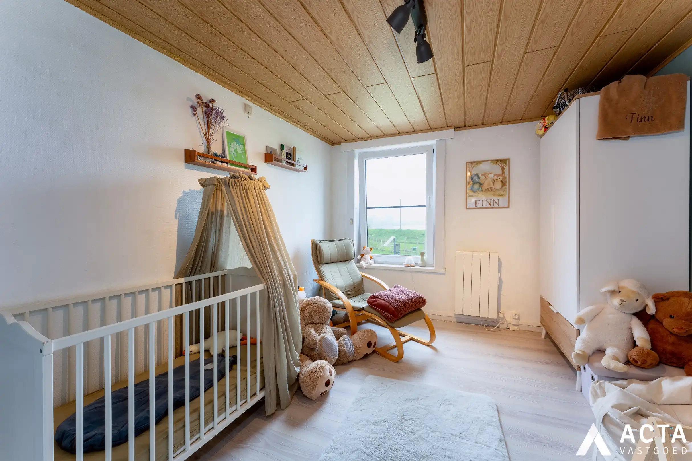 Gezinswoning met drie slaapkamers en tuin in Bredene foto 10