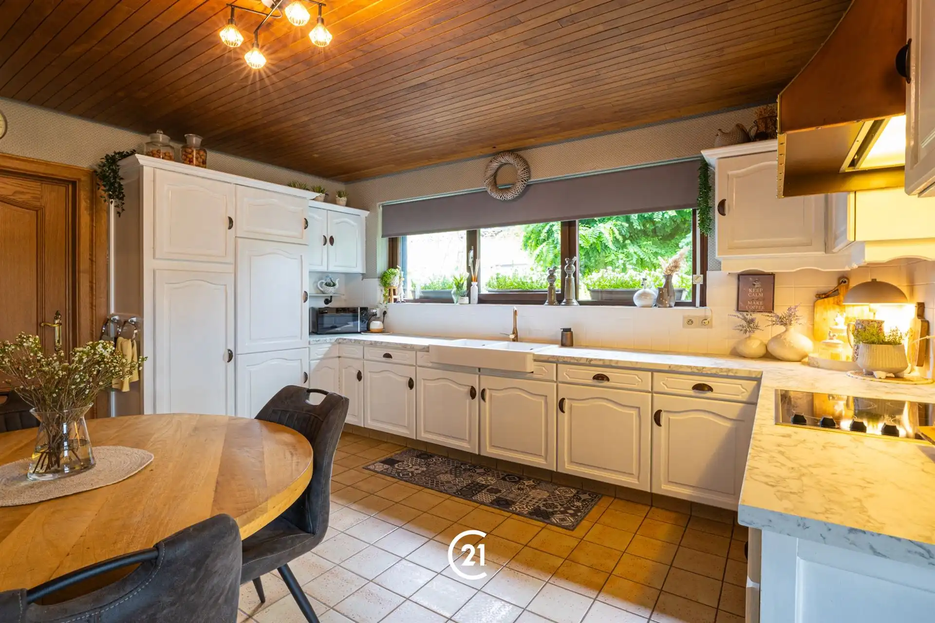 Instapklare woning met garage en prachtig groen uitzicht foto 8