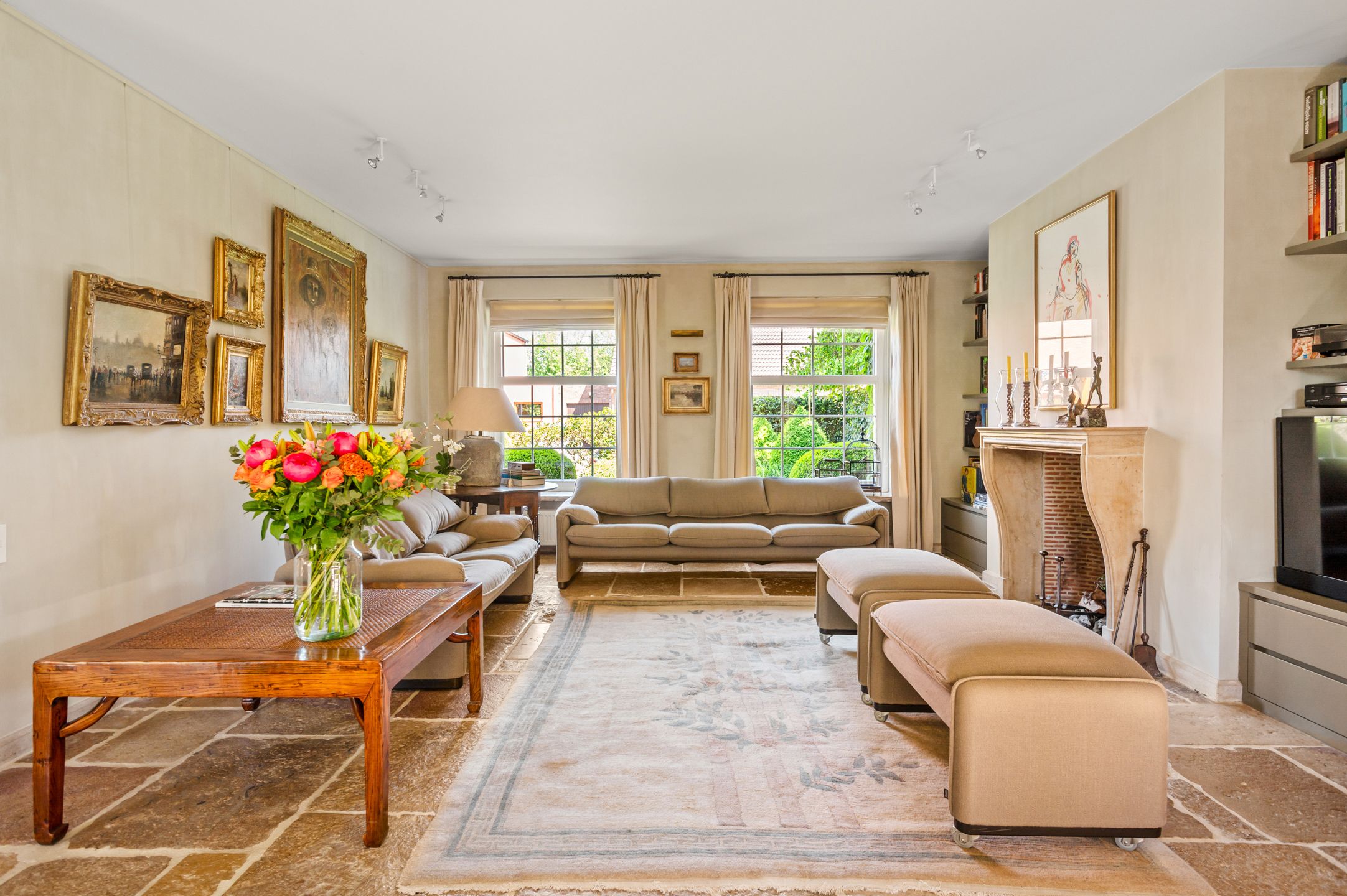 Heel ruime woning met mooie tuin op toplocatie! foto 5
