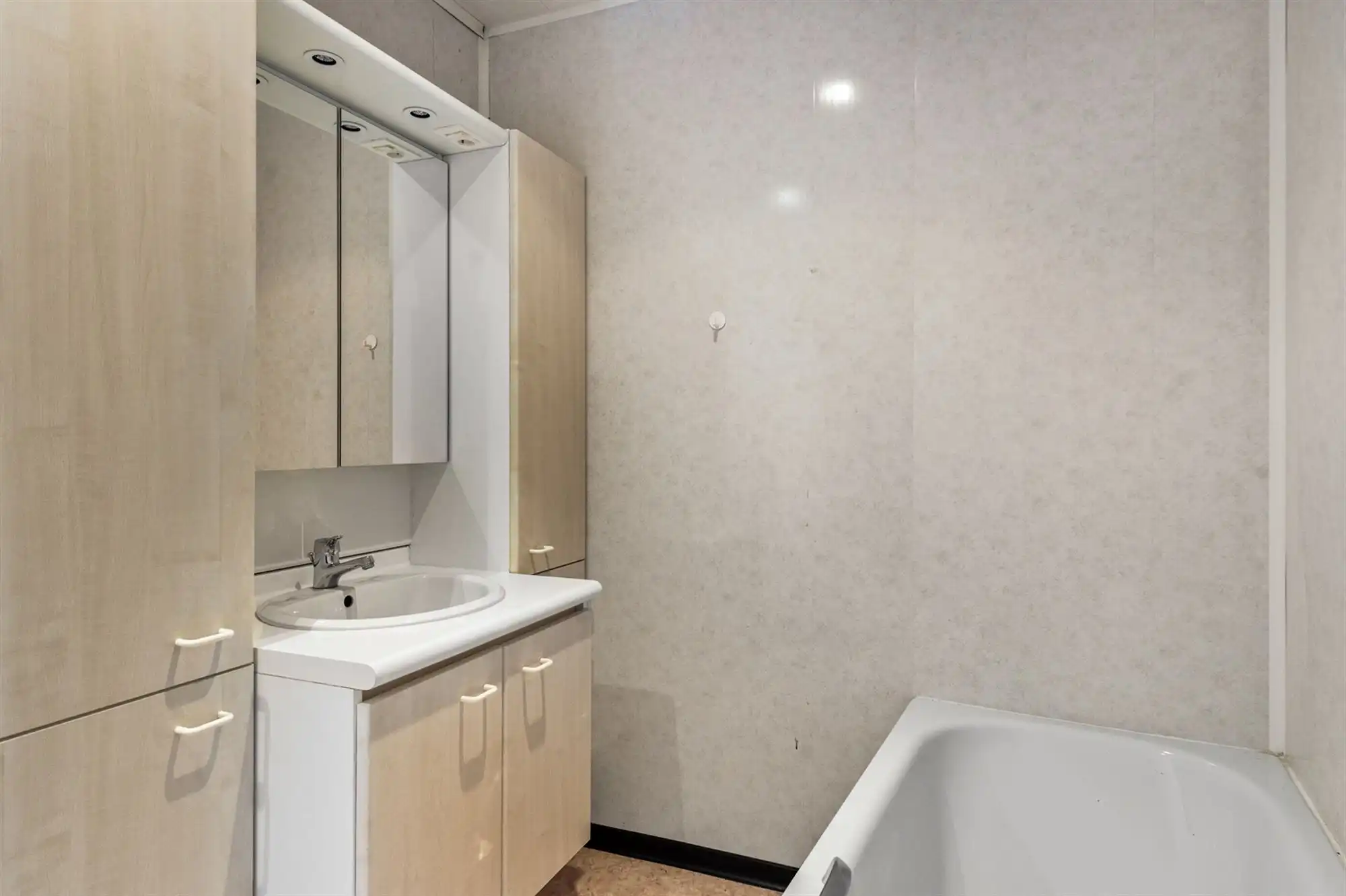 Verrassend ruime, te moderniseren gezinwoning te Onze-Lieve-Vrouw-Waver foto 11