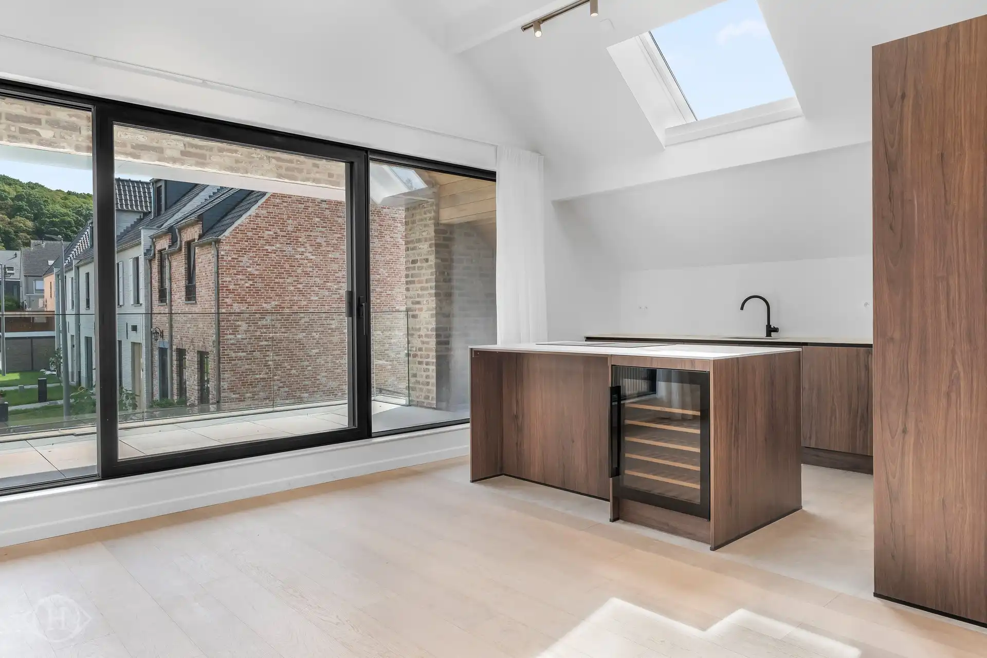 Luxe 3-slaapkamerappartement met ruim terras foto 2