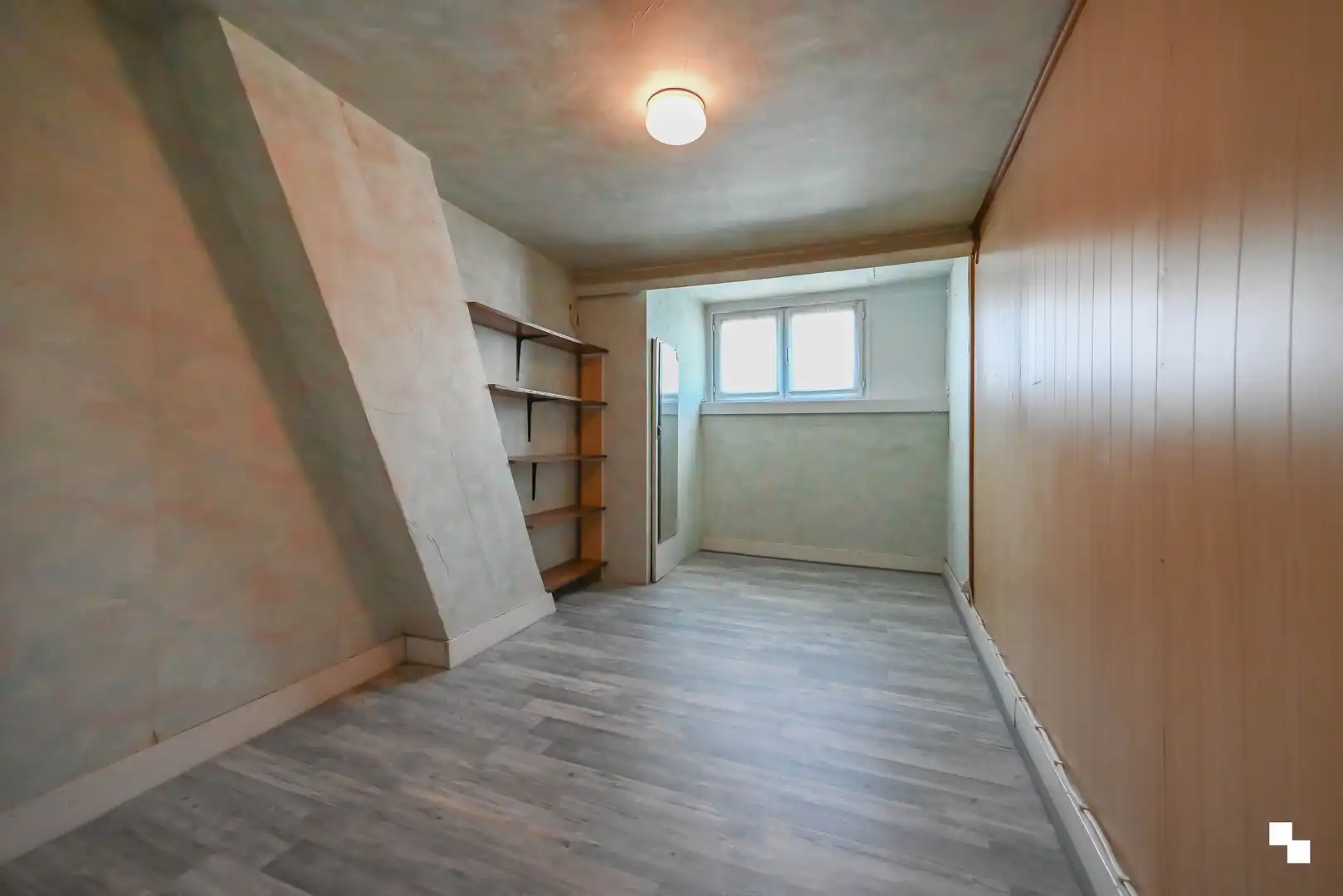 Centraal gelegen ééngezinswoning met vier slaapkamers te Izegem foto 22