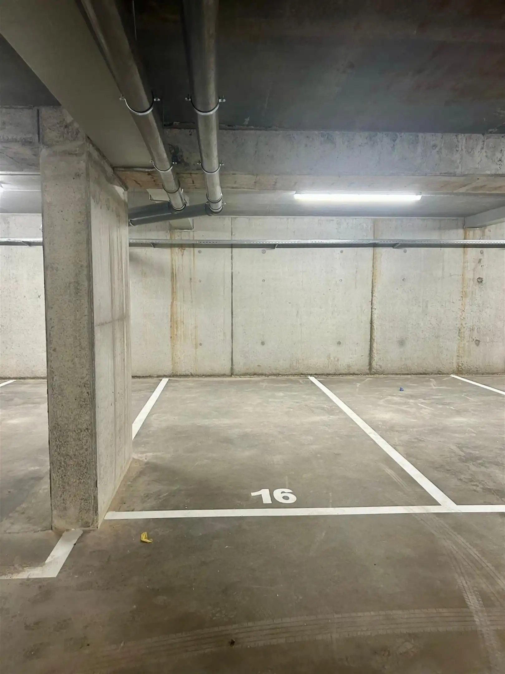 Nieuwbouwappartement met 1 slaapkamer en parkeerplaats foto 12