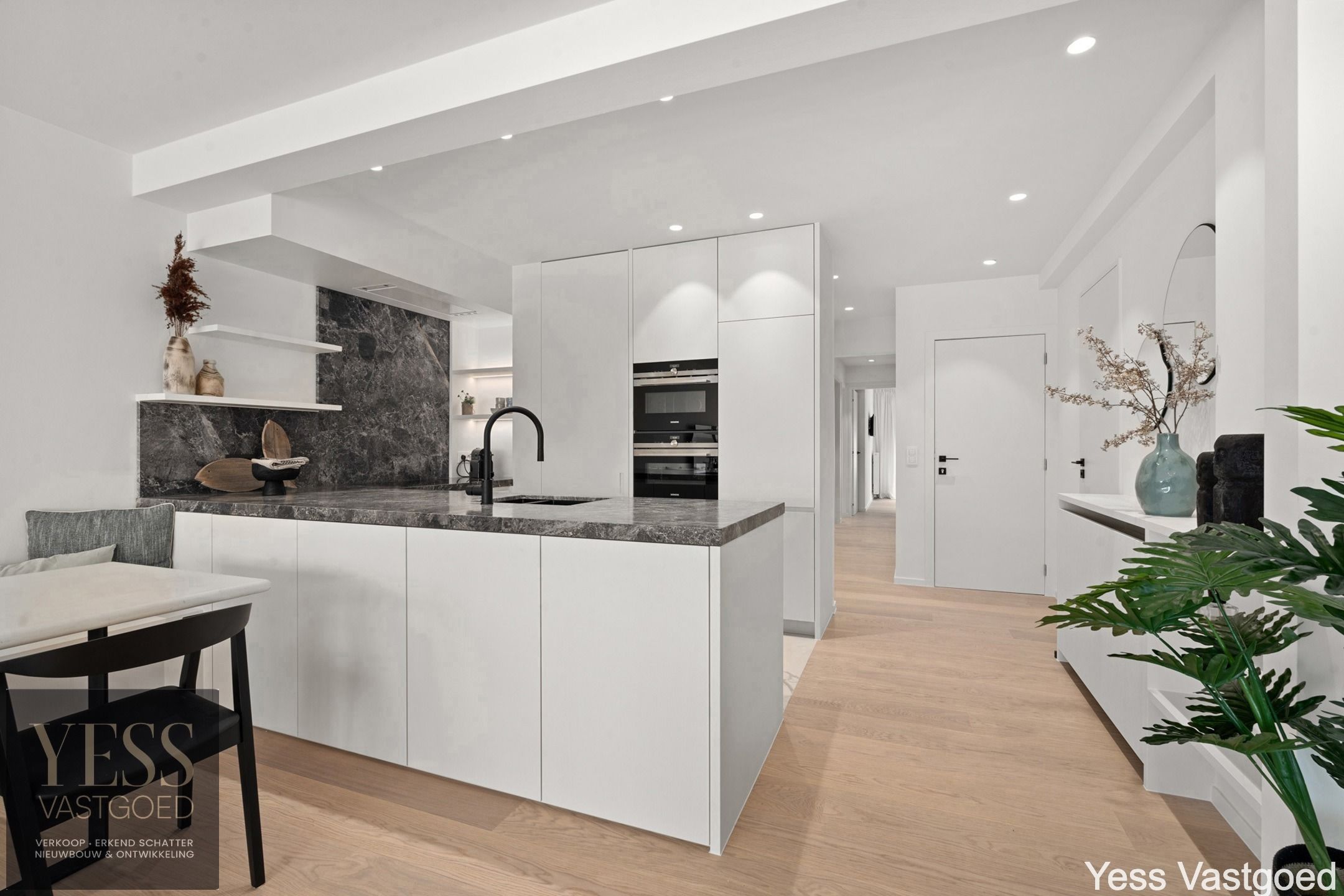 PRACHTIG, TOP GERENOVEERD APPARTEMENT! foto 6