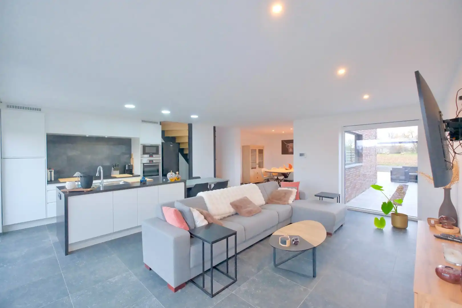 Lichtervelde - Prachtige woning met 3 slpks en staanplaats! foto 8