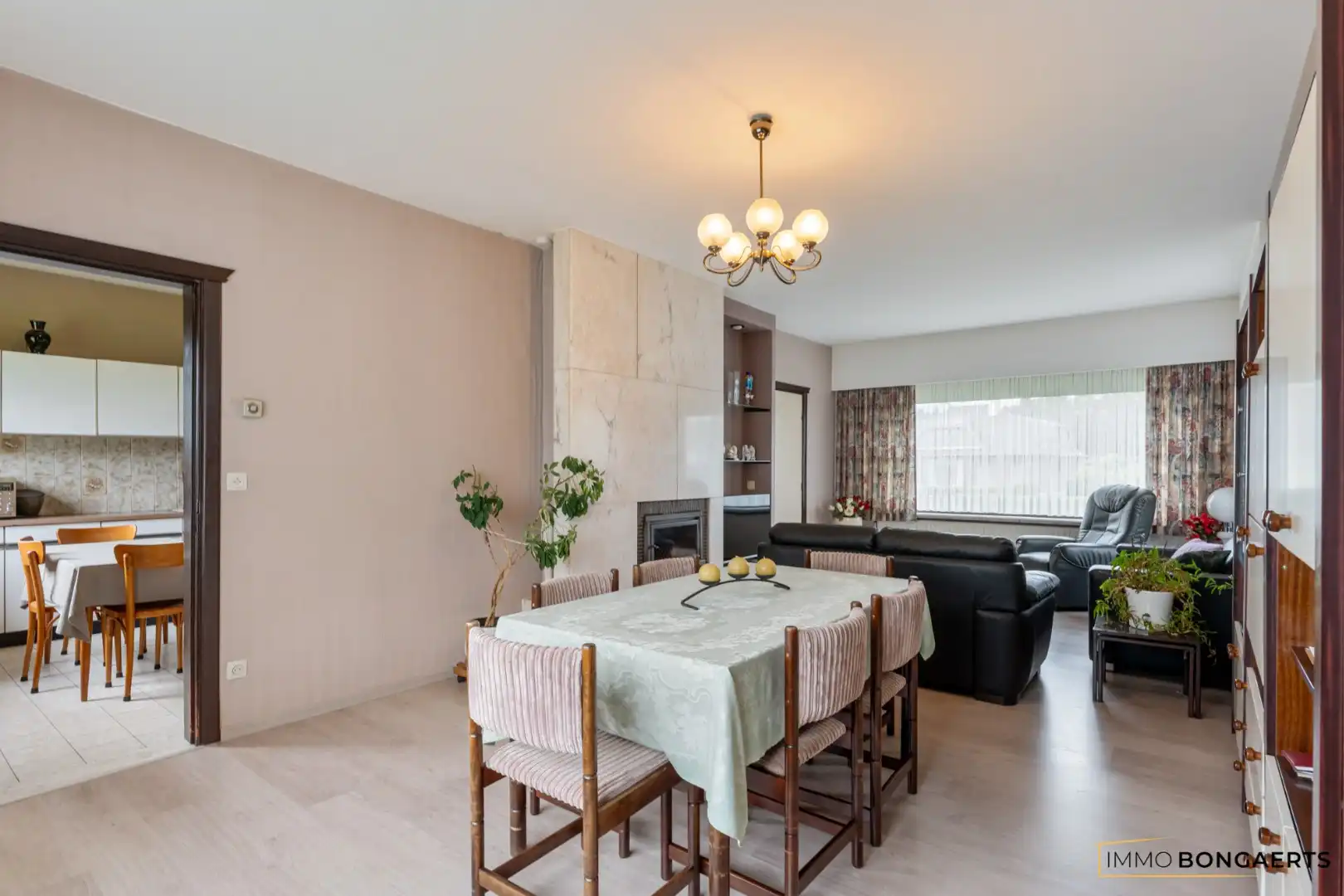 Vrijstaande woning met 3 slaapkamers foto 8