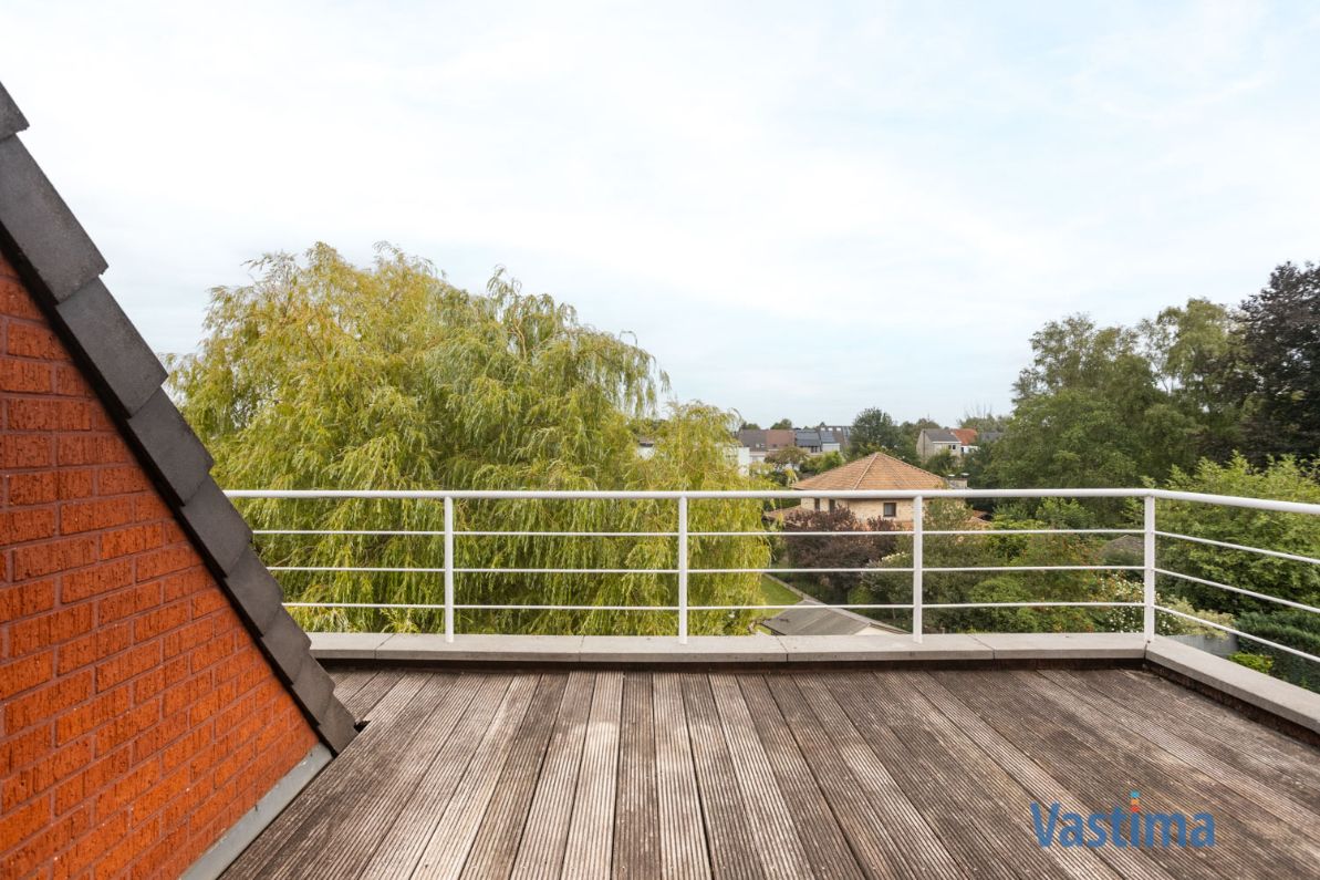 Licht, ruimte en locatie – appartement met 2 slaapkamers, groot terras en garage foto 8