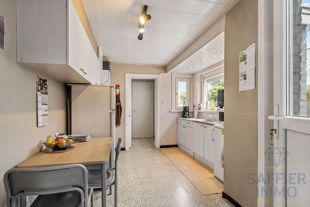 Ruime verhuurde woning met uitweg foto 7