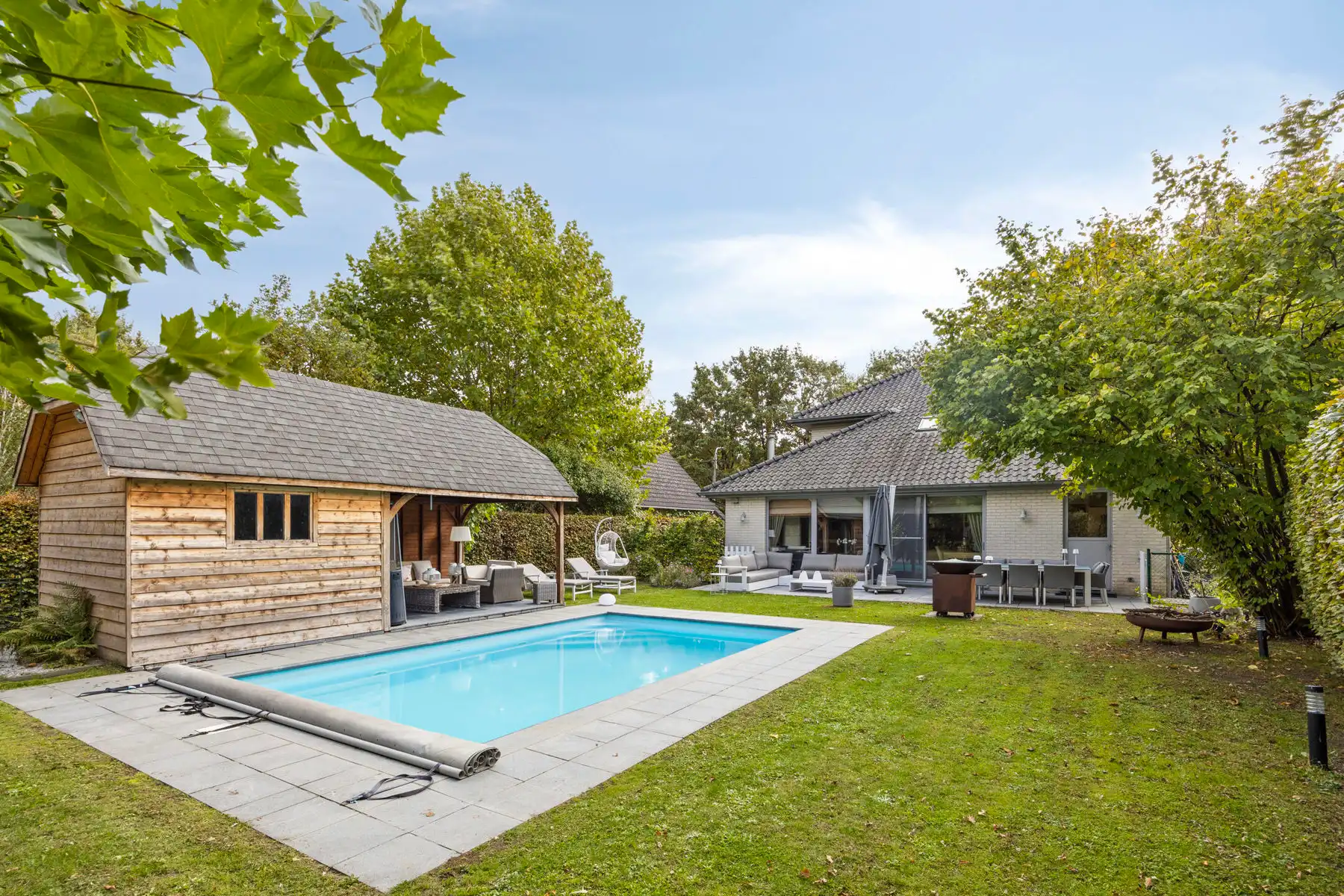 Stijlvolle villa met zwembad, poolhouse en private tuin foto 28