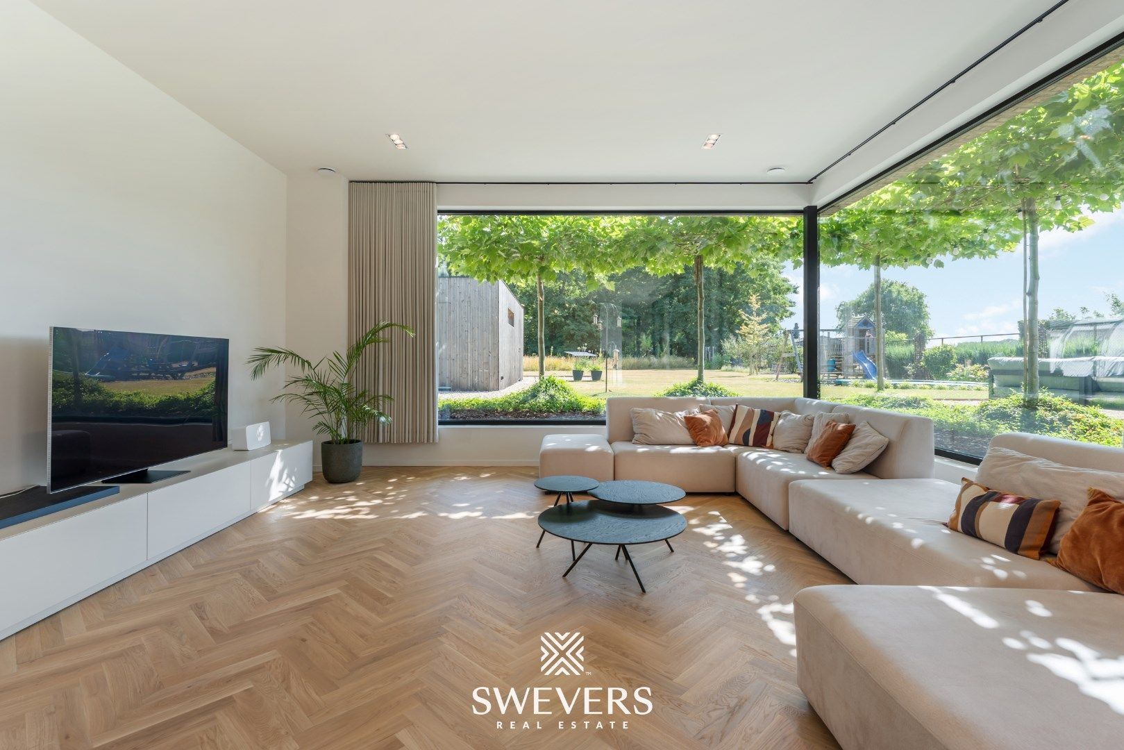 Landelijk wonen in stijl en luxe in de Leeuwbeekstraat foto 6