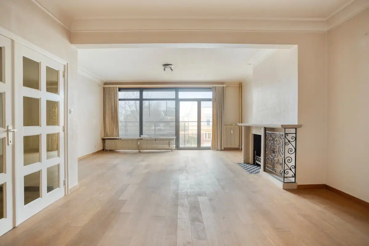 Ruim appartement met 3 slaapkamers, kelderberging en garagebox aan de rand van het centrum foto 4