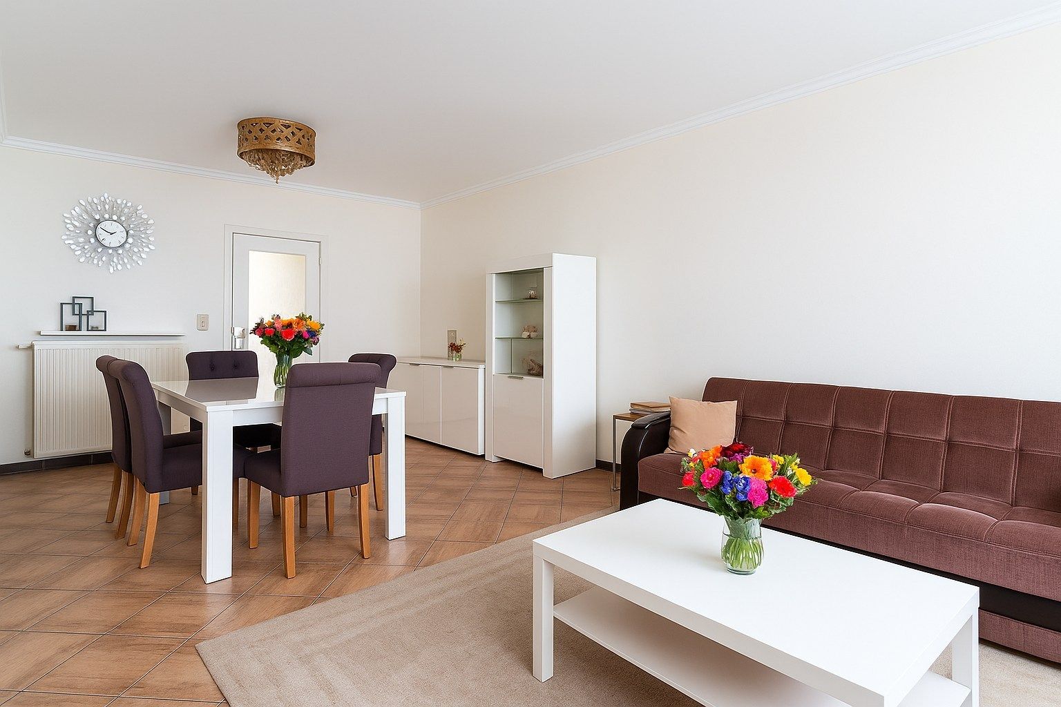 Verzorgde woning met 5 slpks en koer foto 2