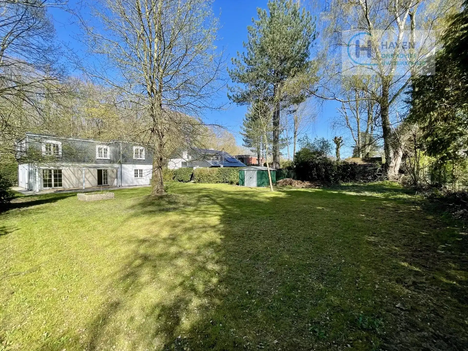 Villa met 4 slaapkamers en tuin foto 8