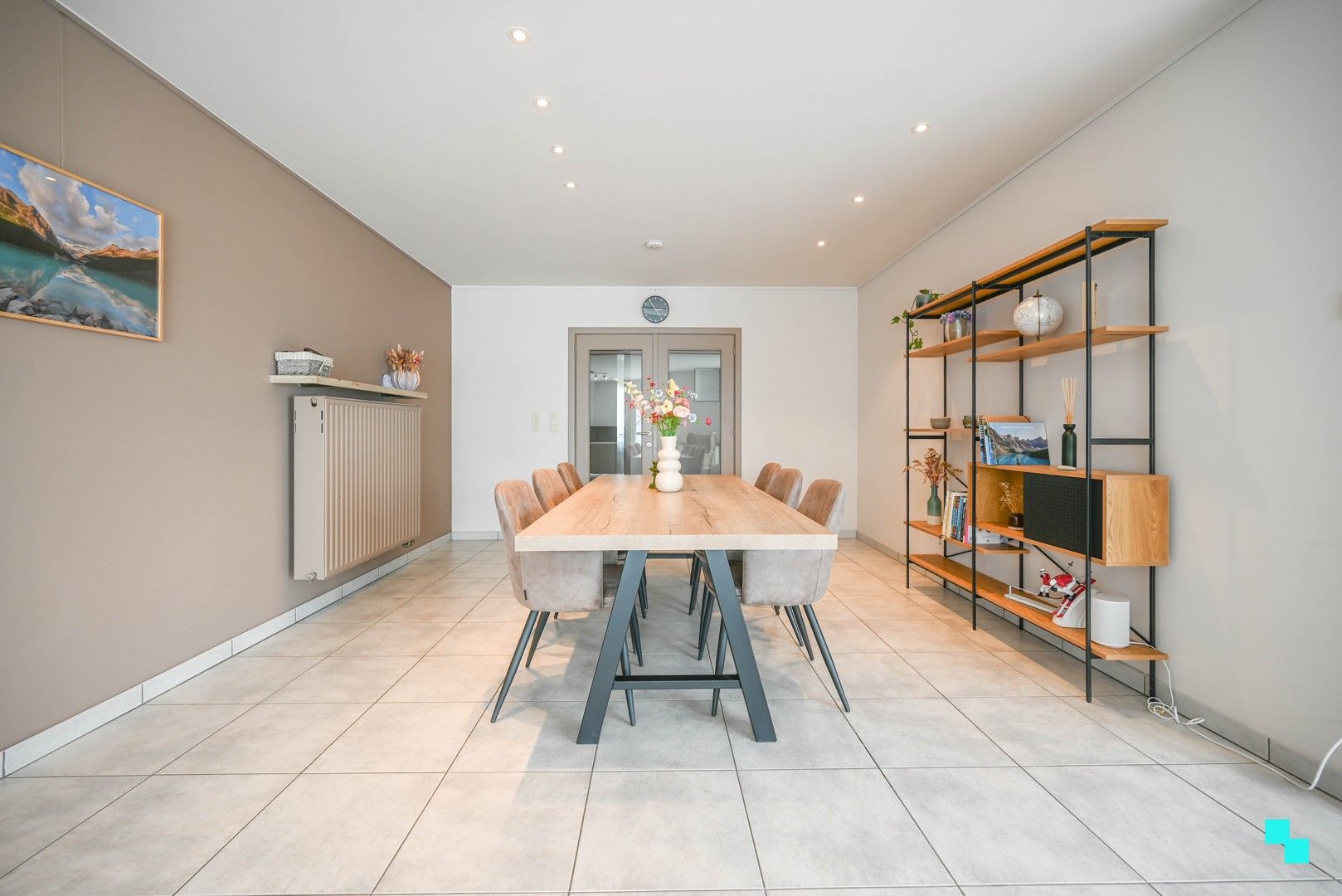 Riant appartement in centrum Oostrozebeke foto 5