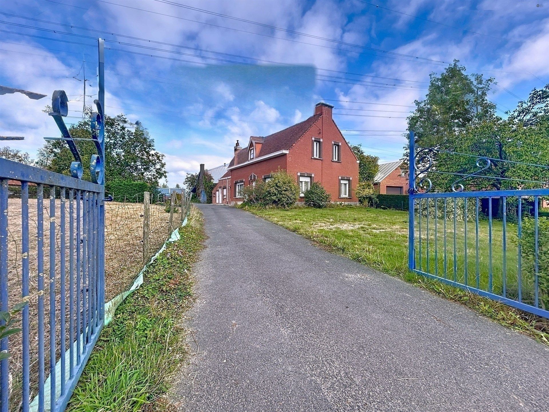 charmante hoeve op perceel van 2515 m² foto 2