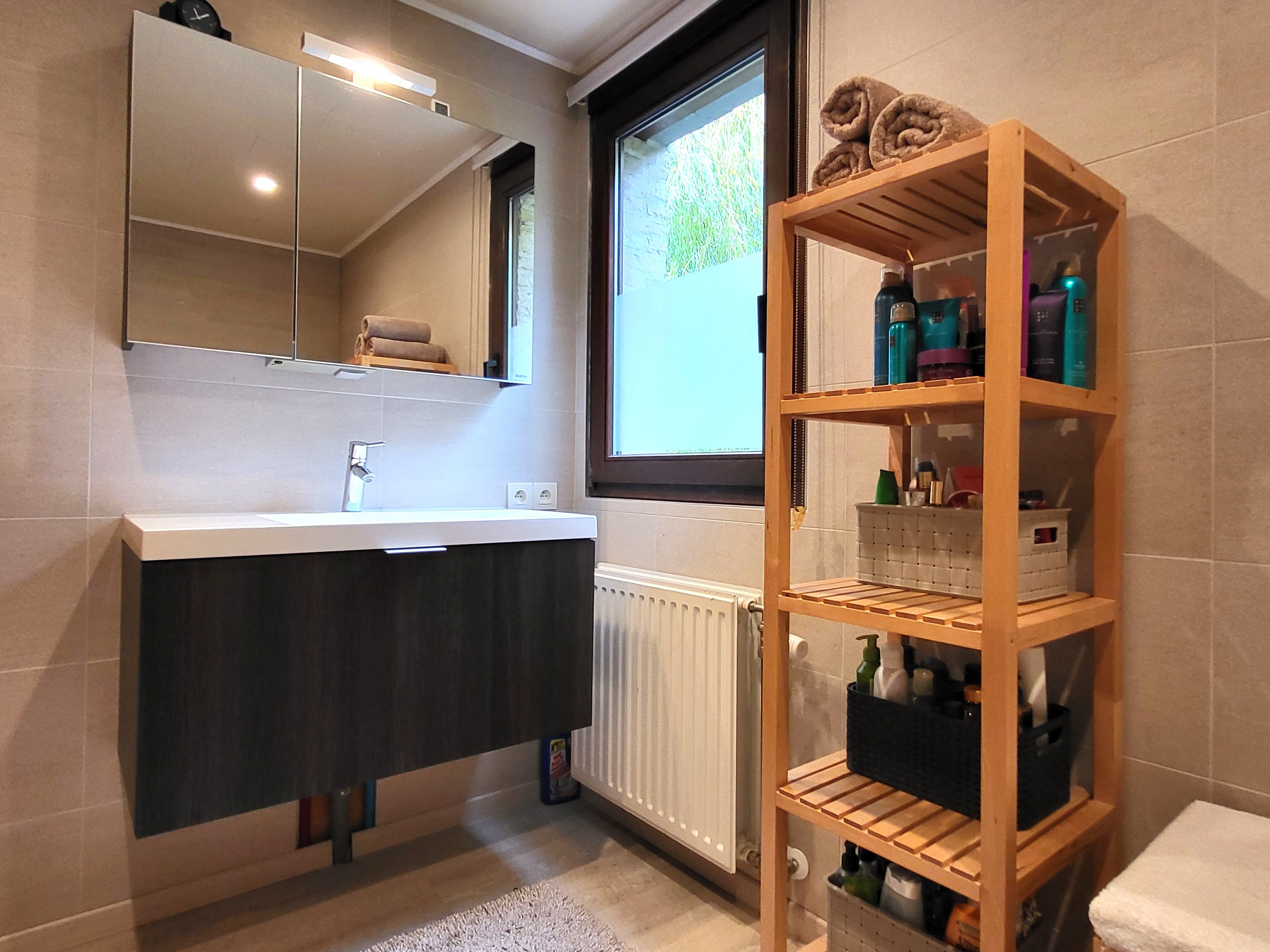 Charmante instapklare woning op 976m² met 3 slaapkamers, leefveranda en mooie grote tuin!  foto 20