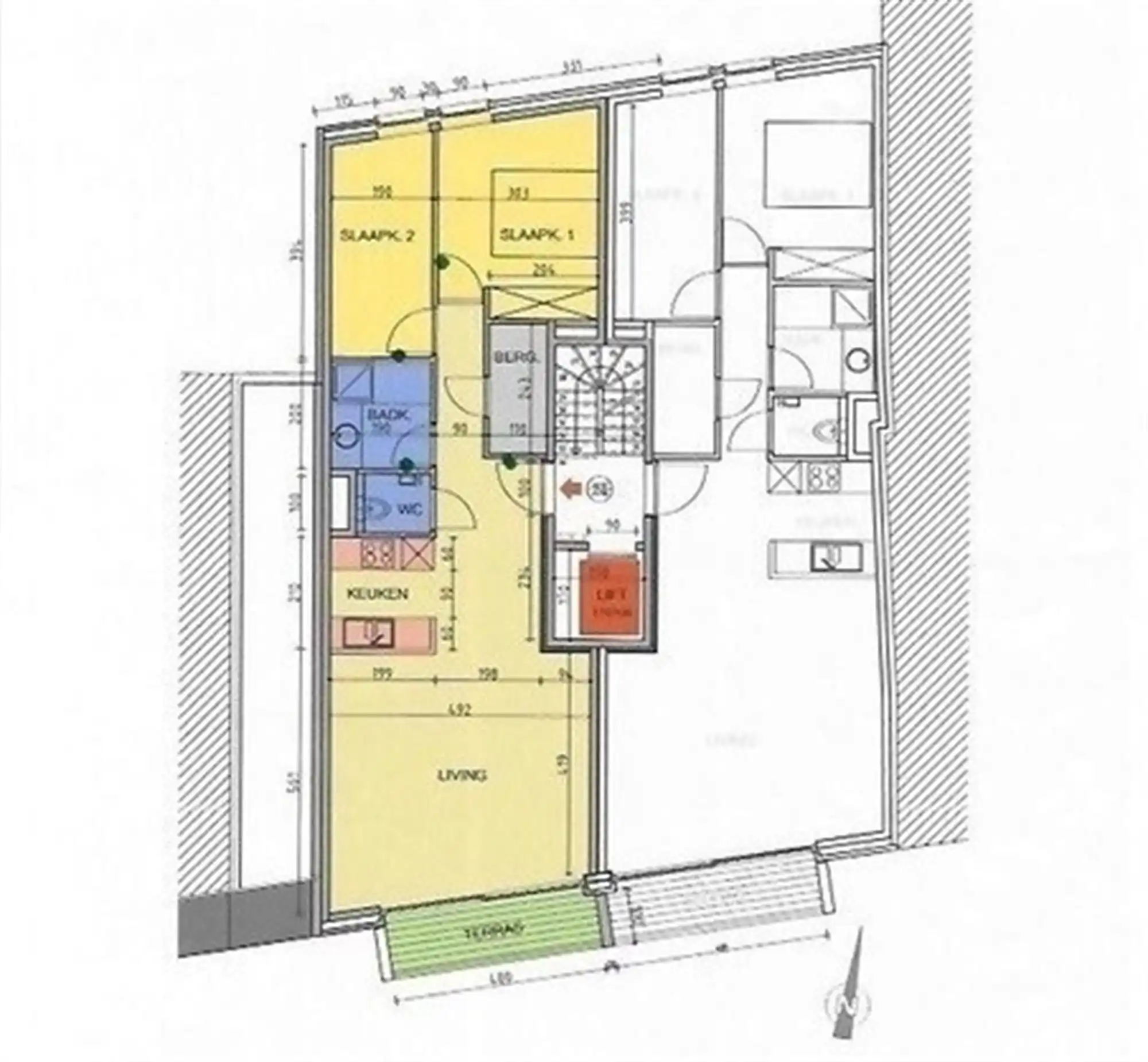 Recent appartement met 2 slaapkamers en terras.  foto 14
